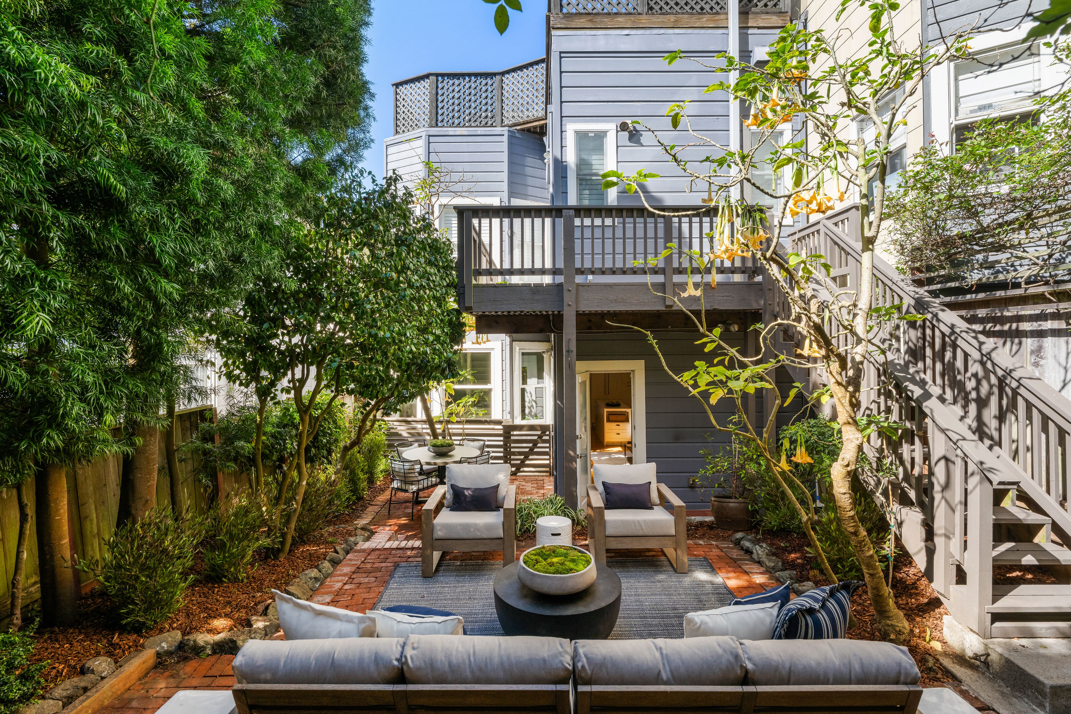  Updated Edwardian Condo w/Deeded Garden - 物件實景
