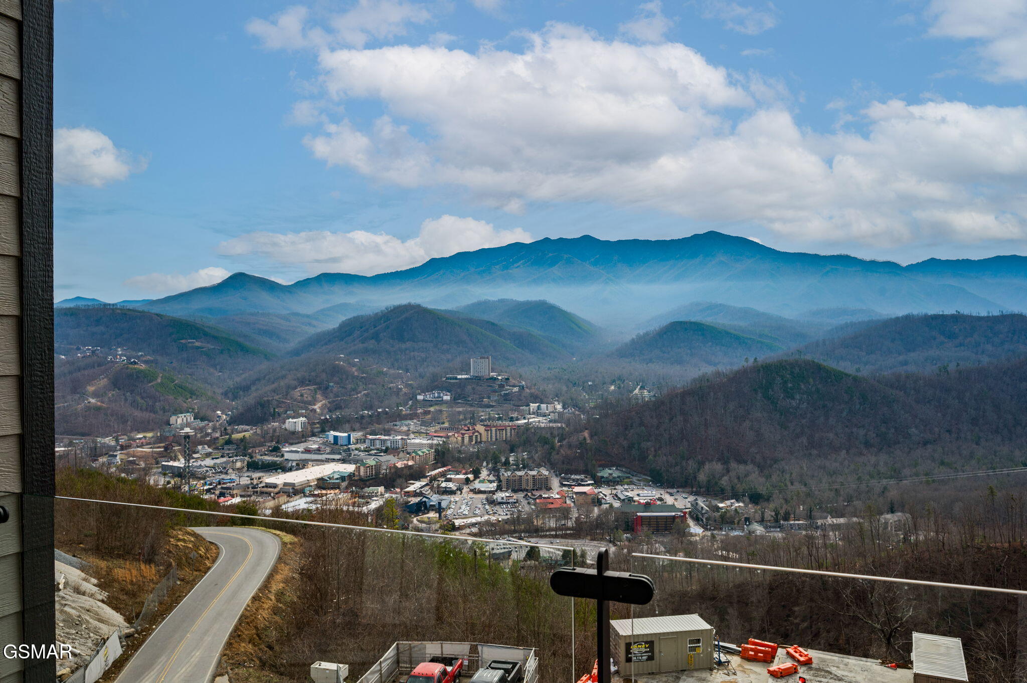 Gatlinburg, Tennessee, 37738, United States, 3 Bedrooms Bedrooms, ,4 BathroomsBathrooms,Residential,For Sale,1977552