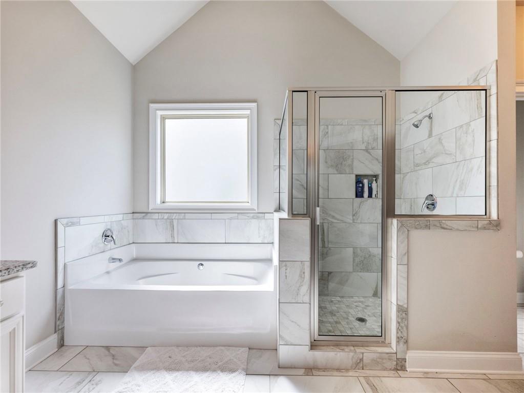 Hoschton, Georgia, 30548, United States, 5 Bedrooms Bedrooms, ,3 BathroomsBathrooms,Residential,For Sale,2000430