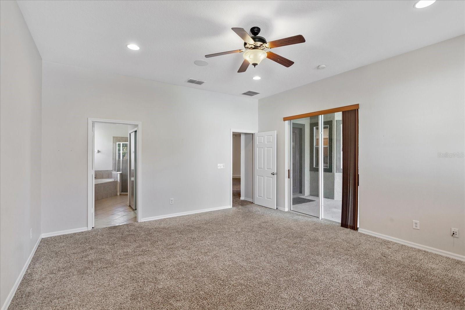 ORLANDO, Florida, 32829, United States, 4 Bedrooms Bedrooms, ,2 BathroomsBathrooms,Residential,For Sale,2001201