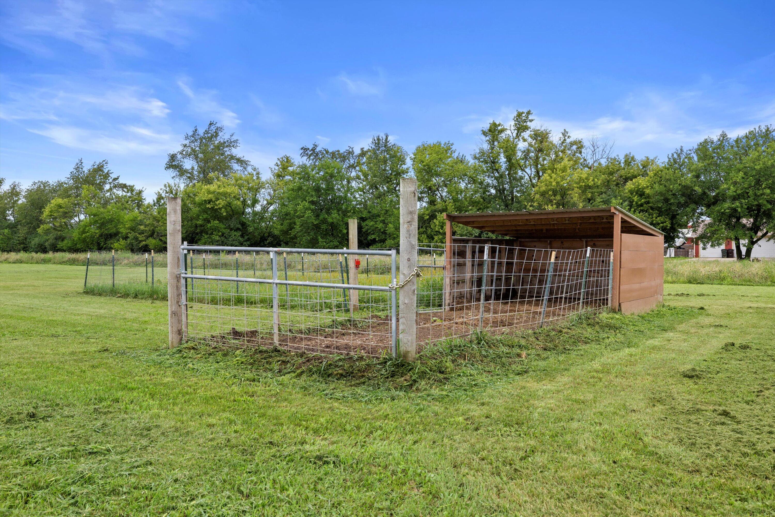 Bloomfield, Wisconsin, 53147, United States, 5 Bedrooms Bedrooms, ,3 BathroomsBathrooms,Residential,For Sale,1921596