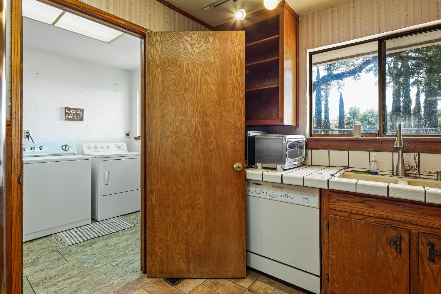 Mokelumne Hill, California, 95245, United States, 4 Bedrooms Bedrooms, ,3 BathroomsBathrooms,Residential,For Sale,1844920