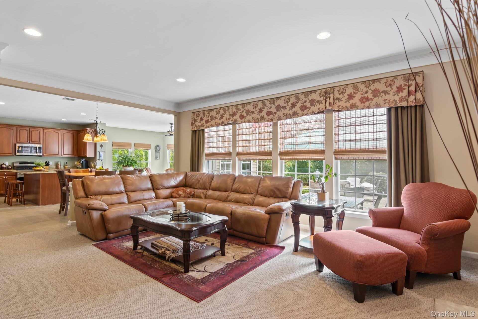 Mount Sinai, New York, 11766, United States, 4 Bedrooms Bedrooms, ,3 BathroomsBathrooms,Residential,For Sale,1934193