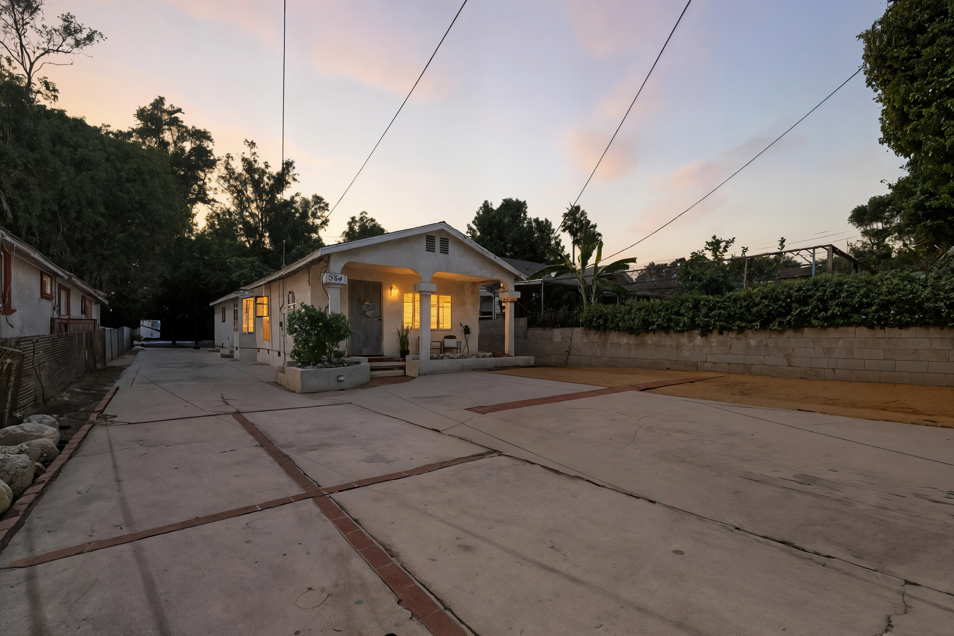 Los Angeles, California, 90042, United States, 3 Bedrooms Bedrooms, ,3 BathroomsBathrooms,Residential,For Sale,1909729
