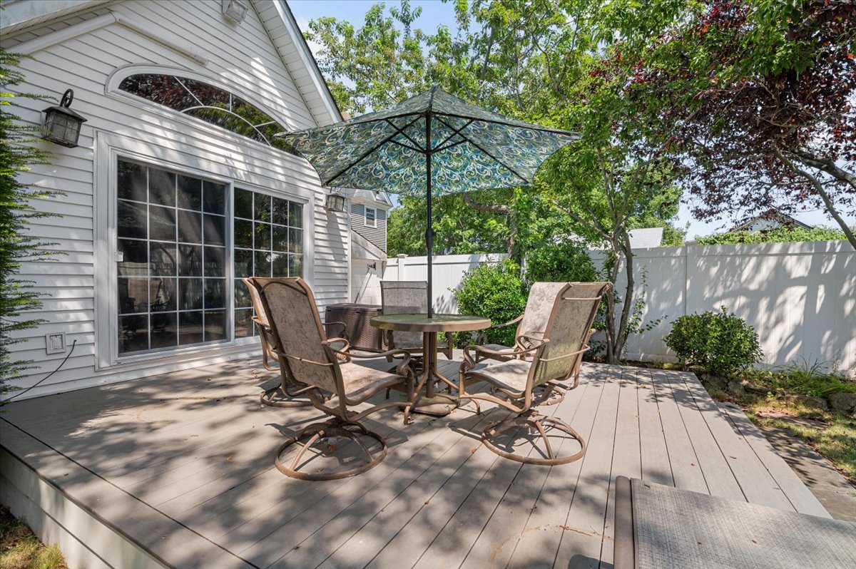 Amityville, New York, 11701, United States, 3 Bedrooms Bedrooms, ,3 BathroomsBathrooms,Residential,For Sale,1944957