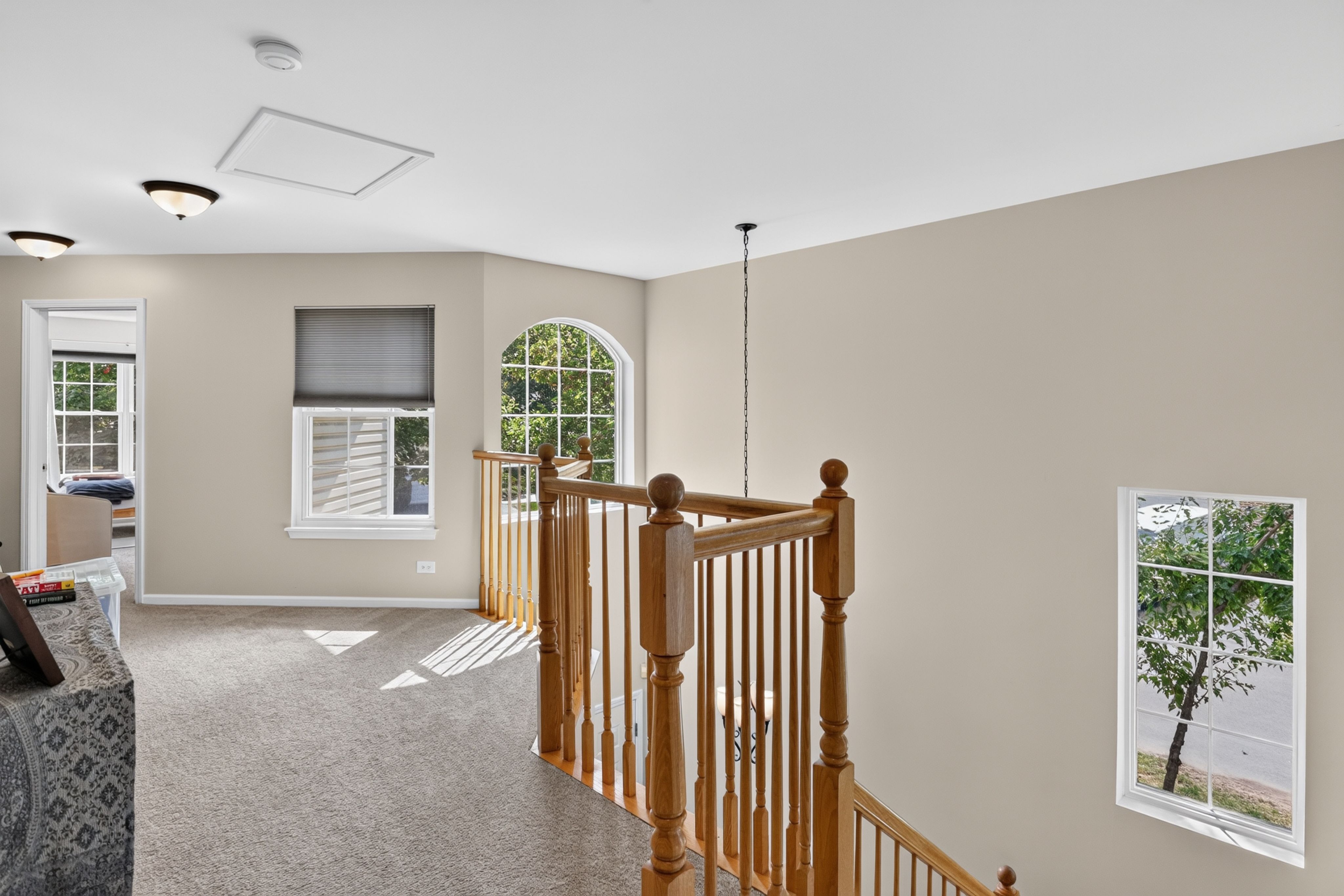  Beautiful Private End-unit Townhome Overlooking a Peaceful Pond - 物件實景