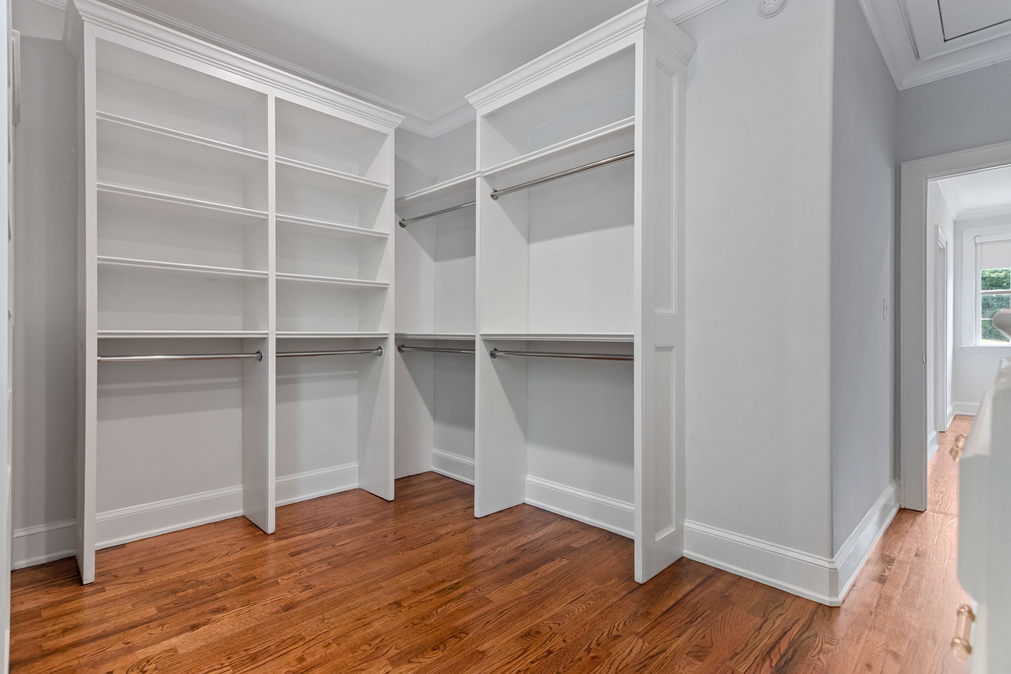  204 Crestwood Drive, Greenville, SC 29609 - 物件實景