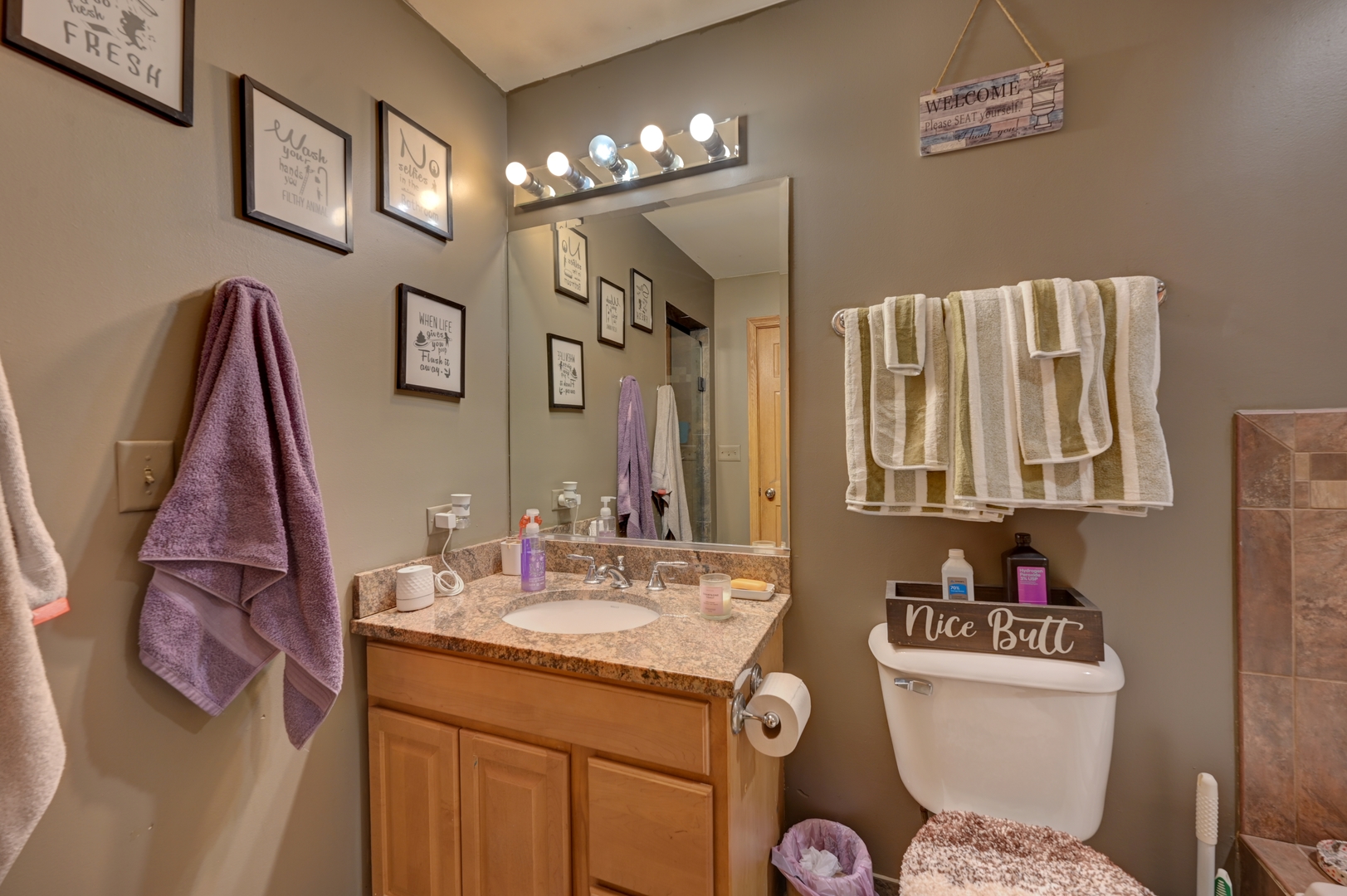 River Grove, Illinois, 60171, United States, 5 Bedrooms Bedrooms, ,4 BathroomsBathrooms,Residential,For Sale,2002992