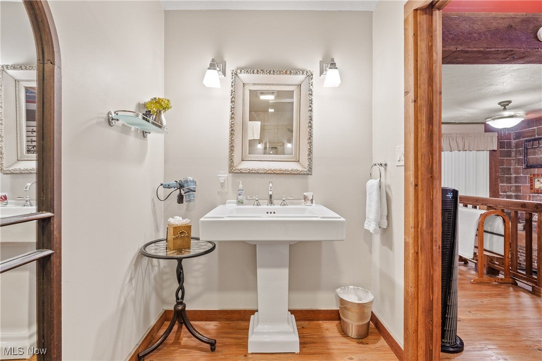 Cleveland, Ohio, 44113, United States, 3 Bedrooms Bedrooms, ,4 BathroomsBathrooms,Residential,For Sale,1984065