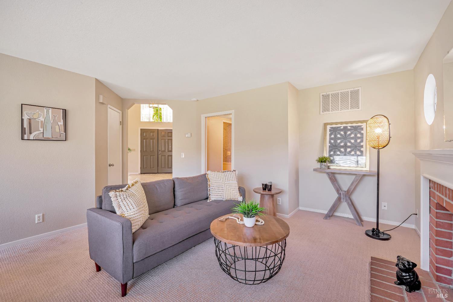 Windsor, California, 95492, United States, 3 Bedrooms Bedrooms, ,3 BathroomsBathrooms,Residential,For Sale,1925439