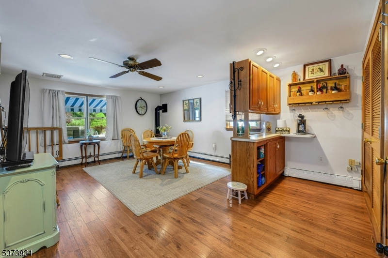 Frankford Twp., New Jersey, 07826, United States, 4 Bedrooms Bedrooms, ,4 BathroomsBathrooms,Residential,For Sale,1901046