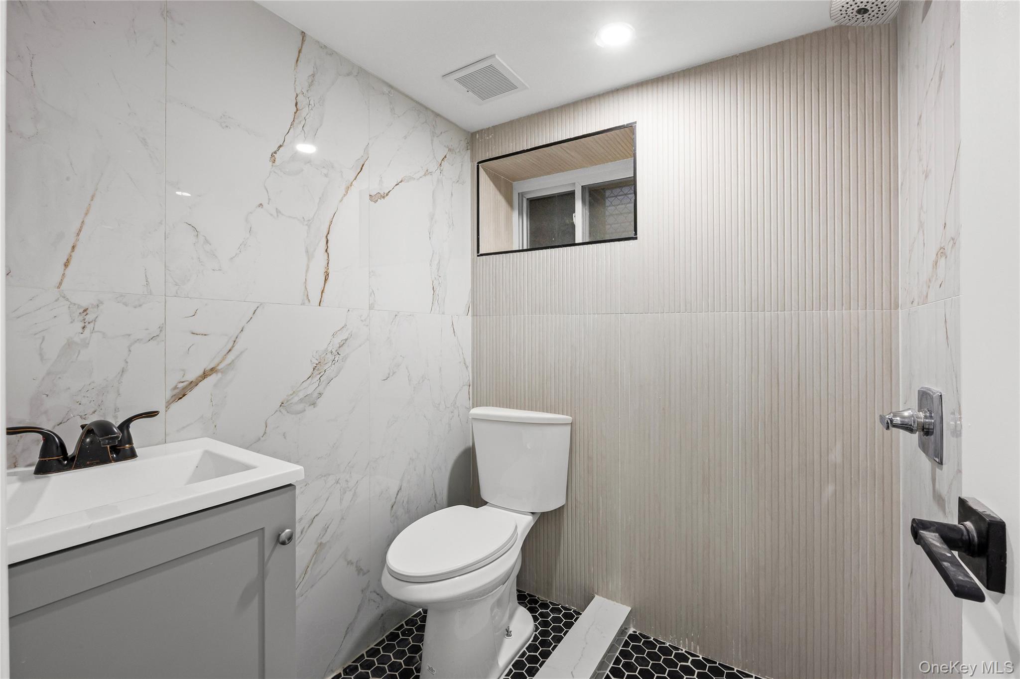 Jamaica, New York, 11434, United States, 4 Bedrooms Bedrooms, ,3 BathroomsBathrooms,Residential,For Sale,2003093