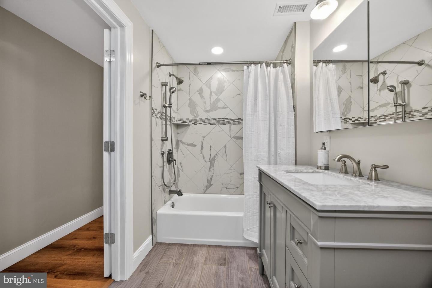 KING OF PRUSSIA, Pennsylvania, 19406, United States, 3 Bedrooms Bedrooms, ,2 BathroomsBathrooms,Residential,For Sale,2047953