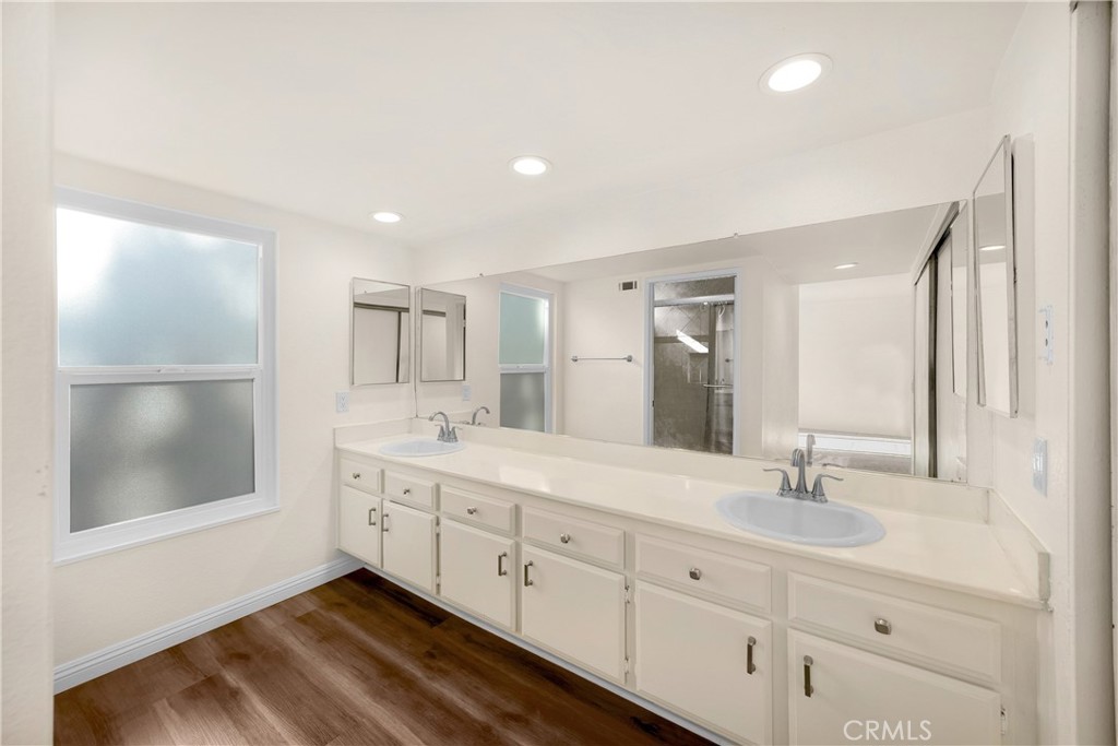 Pomona, California, 91766, United States, 4 Bedrooms Bedrooms, ,2 BathroomsBathrooms,Residential,For Sale,1904268