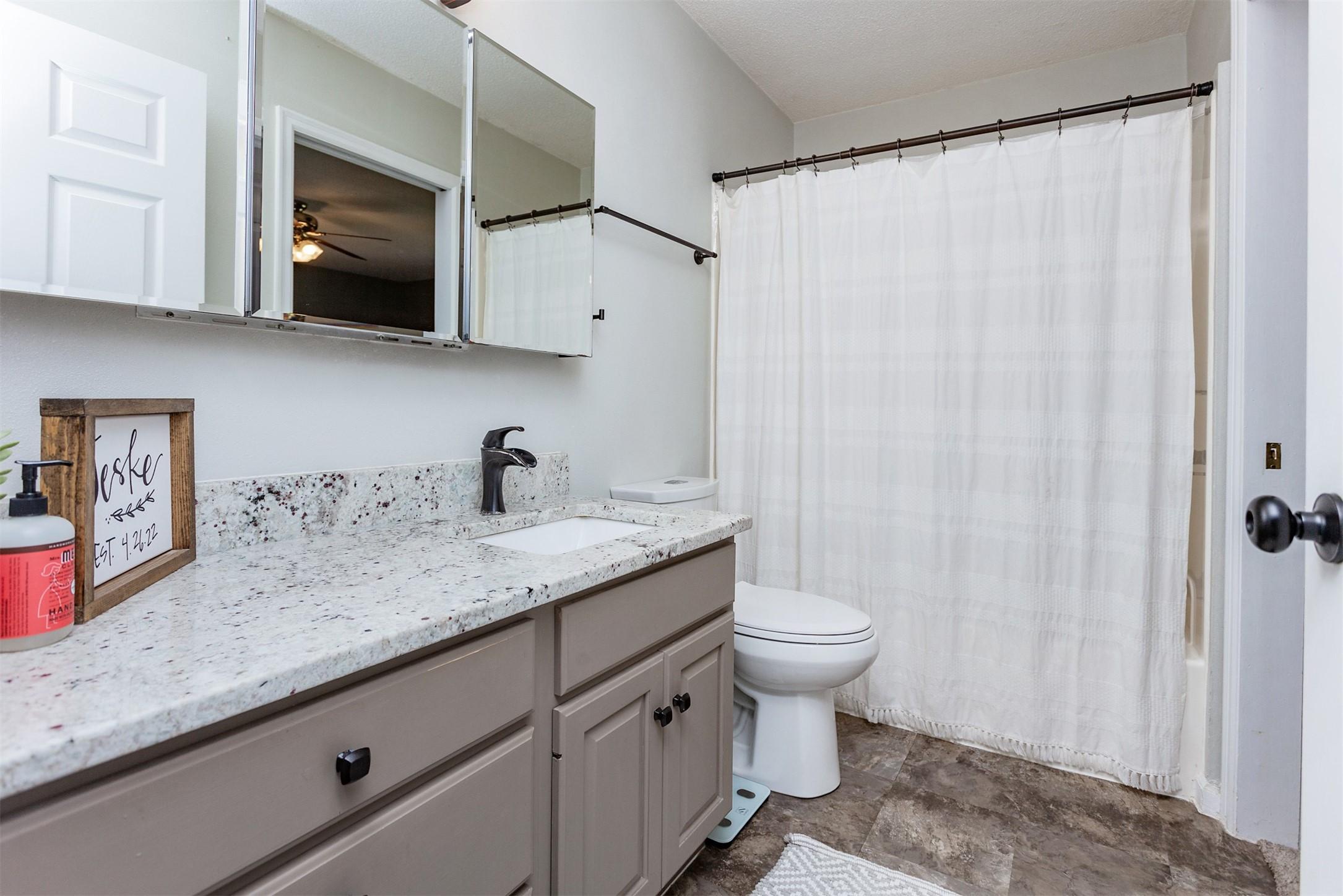 Kelley, Iowa, 50134, United States, 4 Bedrooms Bedrooms, ,2 BathroomsBathrooms,Residential,For Sale,1937141