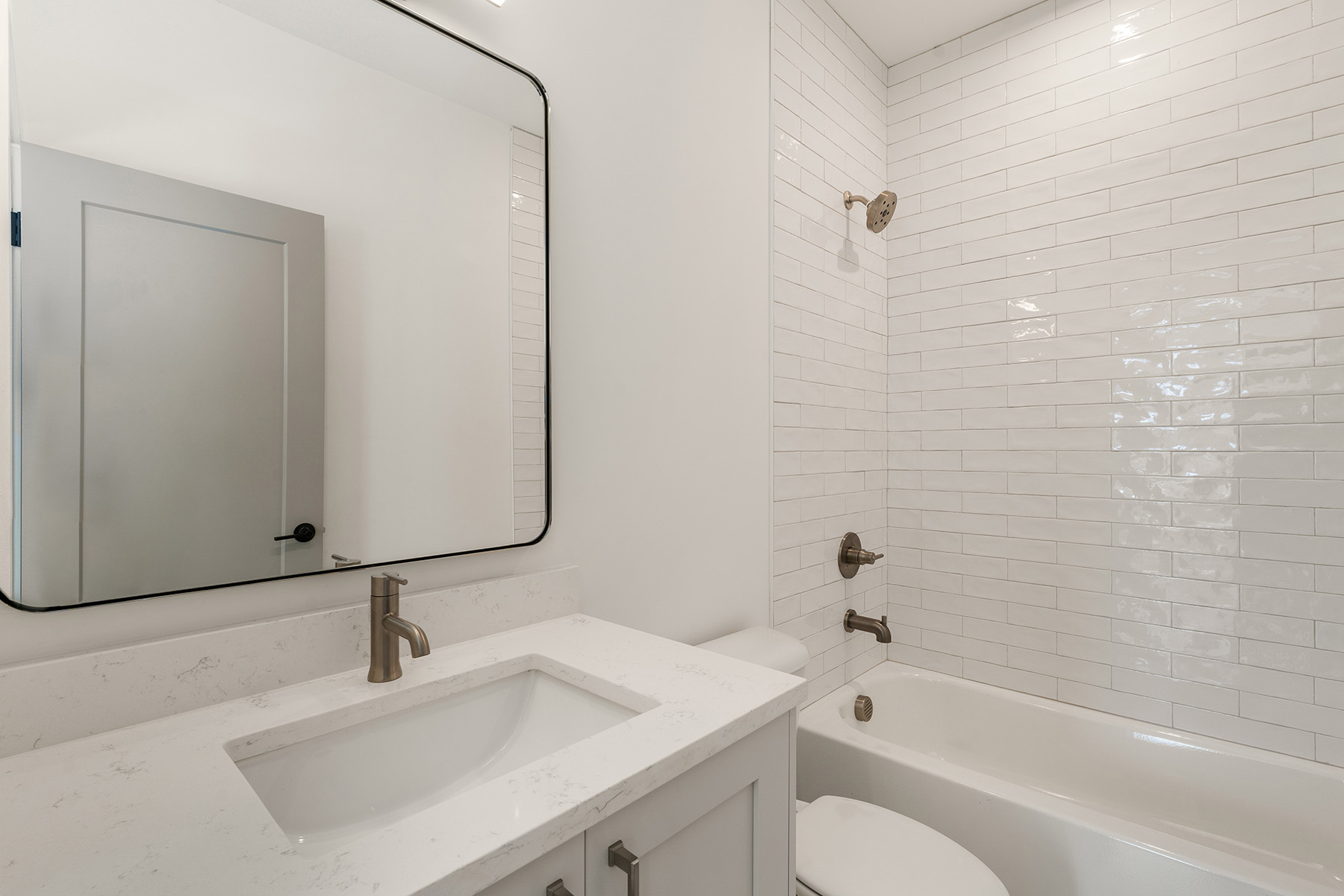  Exquisite New Construction Modern Townhome-Madison Park South - 物件實景