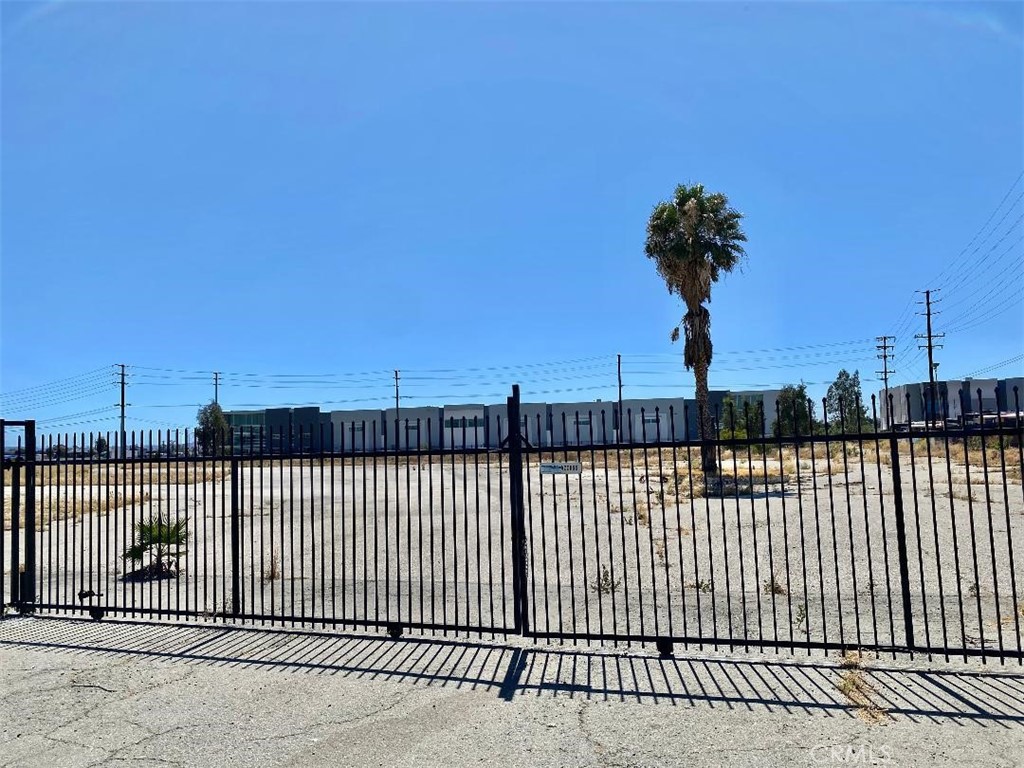 Fontana, California, 92335, United States, ,Land,For Sale,1976129