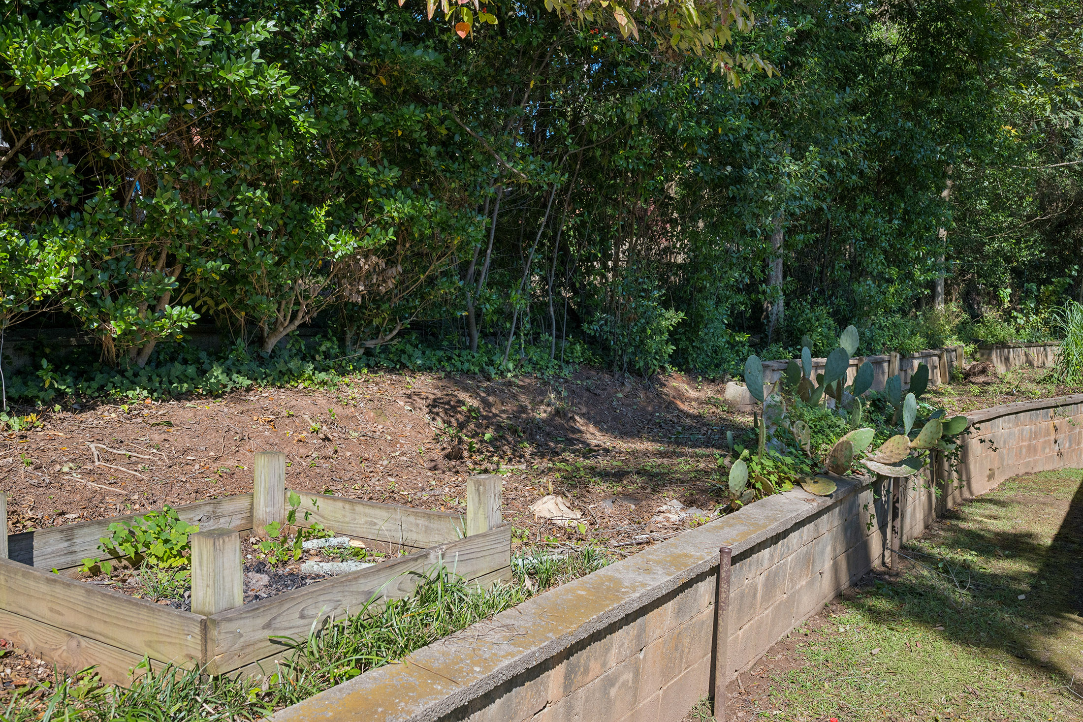  Beautifully Updated Brick Duplex Offers Rare Opportunity in the Heart of Decatur - 物件實景
