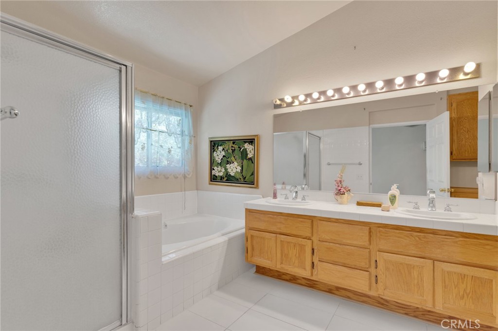 Apple Valley, California, 92308, United States, 5 Bedrooms Bedrooms, ,4 BathroomsBathrooms,Residential,For Sale,1941595