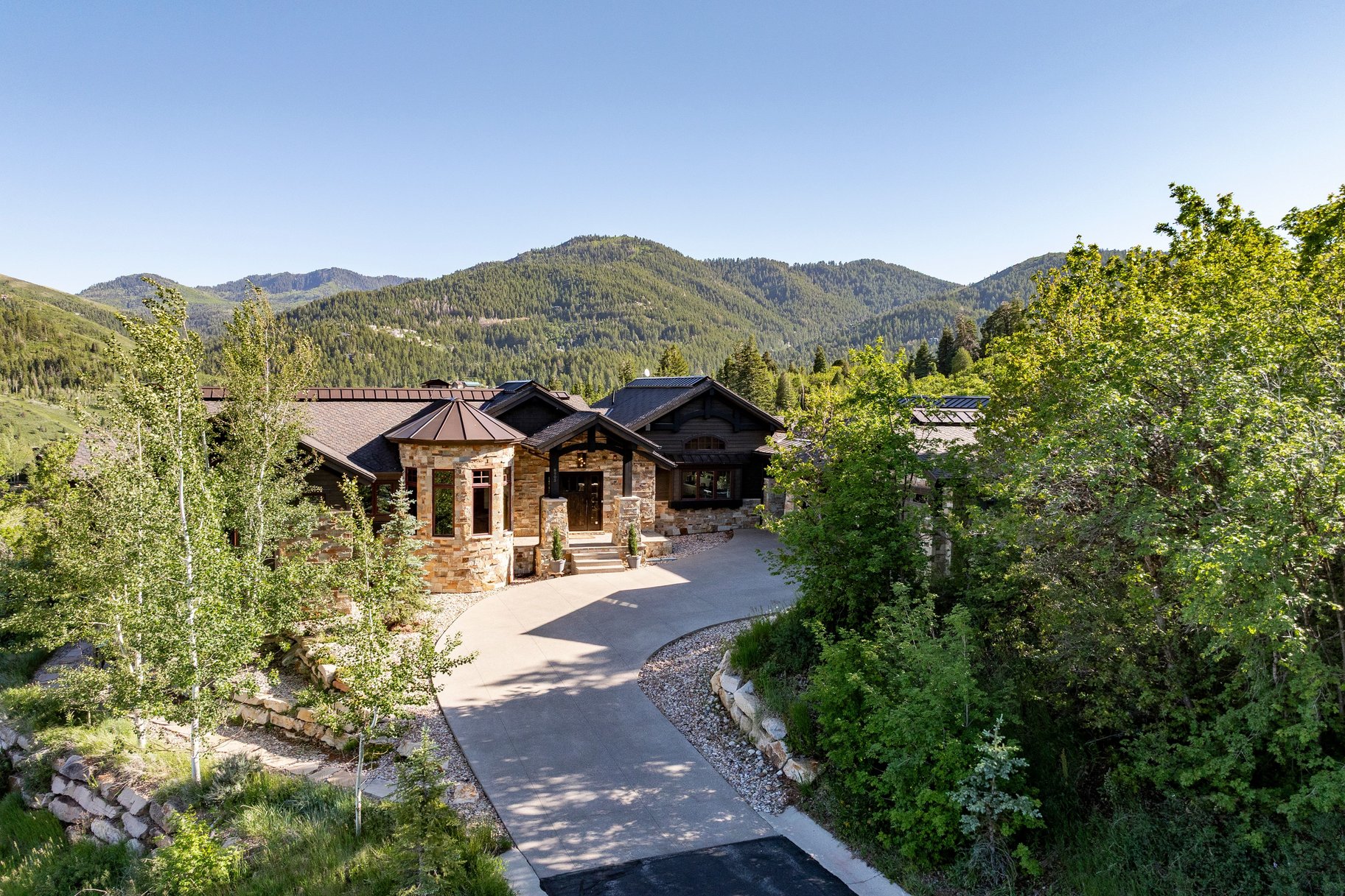  Views, Privacy and Main Level Living in a Gated Community - 物件實景