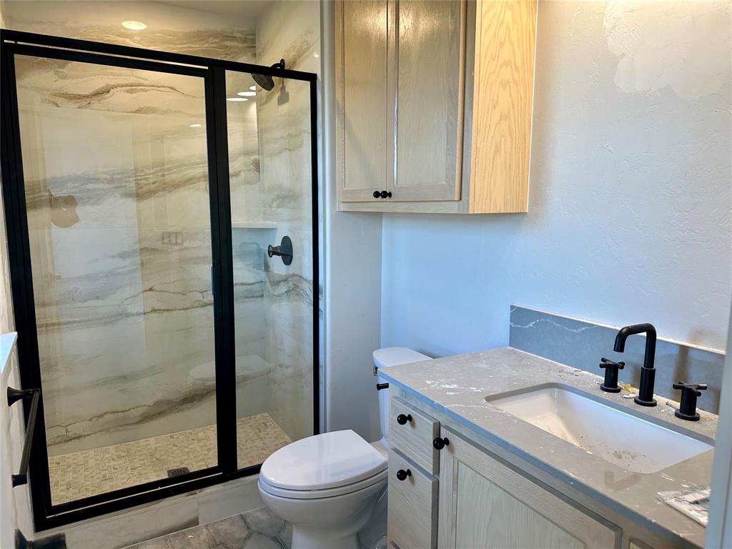 Goldsby, Oklahoma, 73093, United States, 4 Bedrooms Bedrooms, ,5 BathroomsBathrooms,Residential,For Sale,1992397