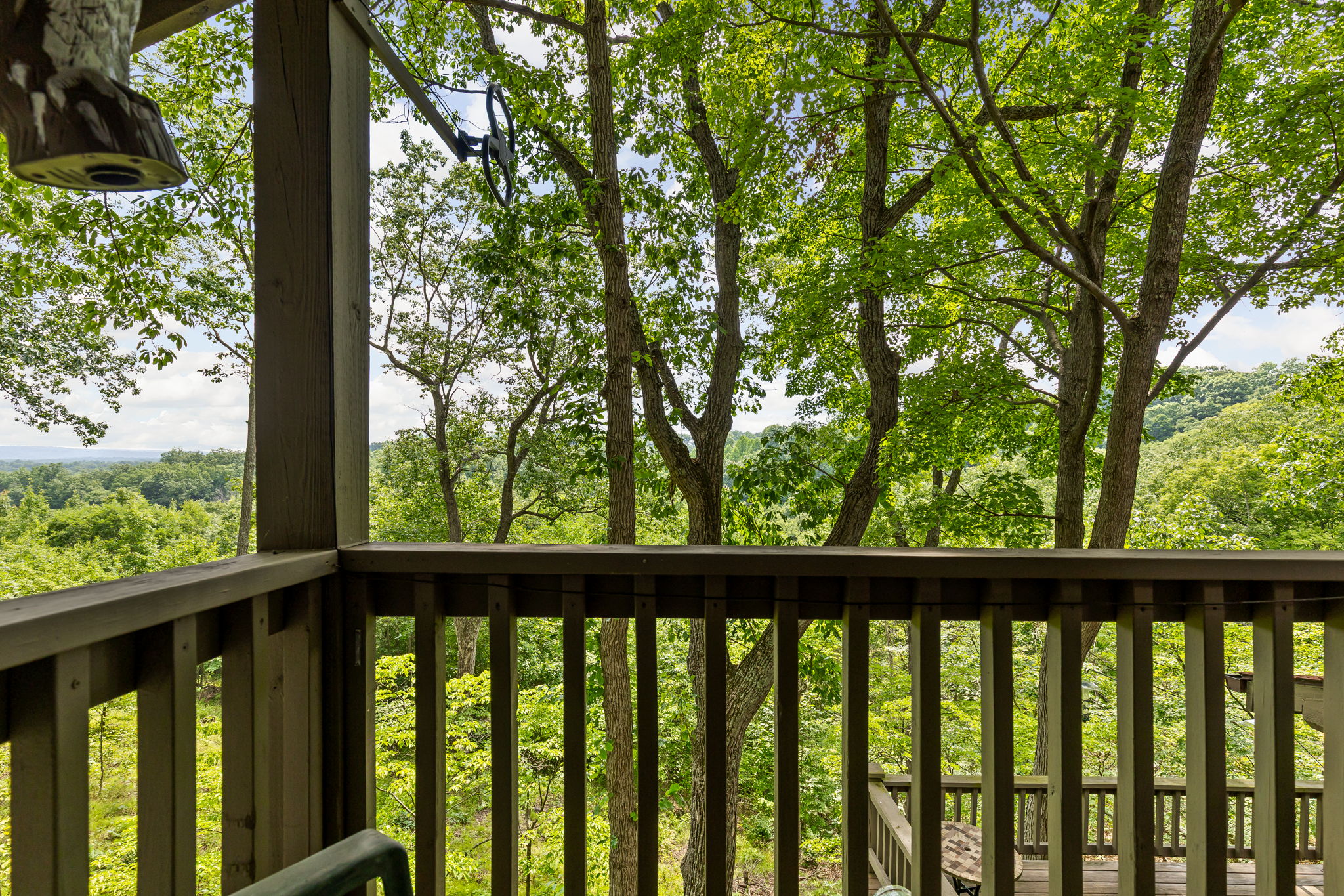  Authentic Log Home with Breathtaking Views of Brown County
