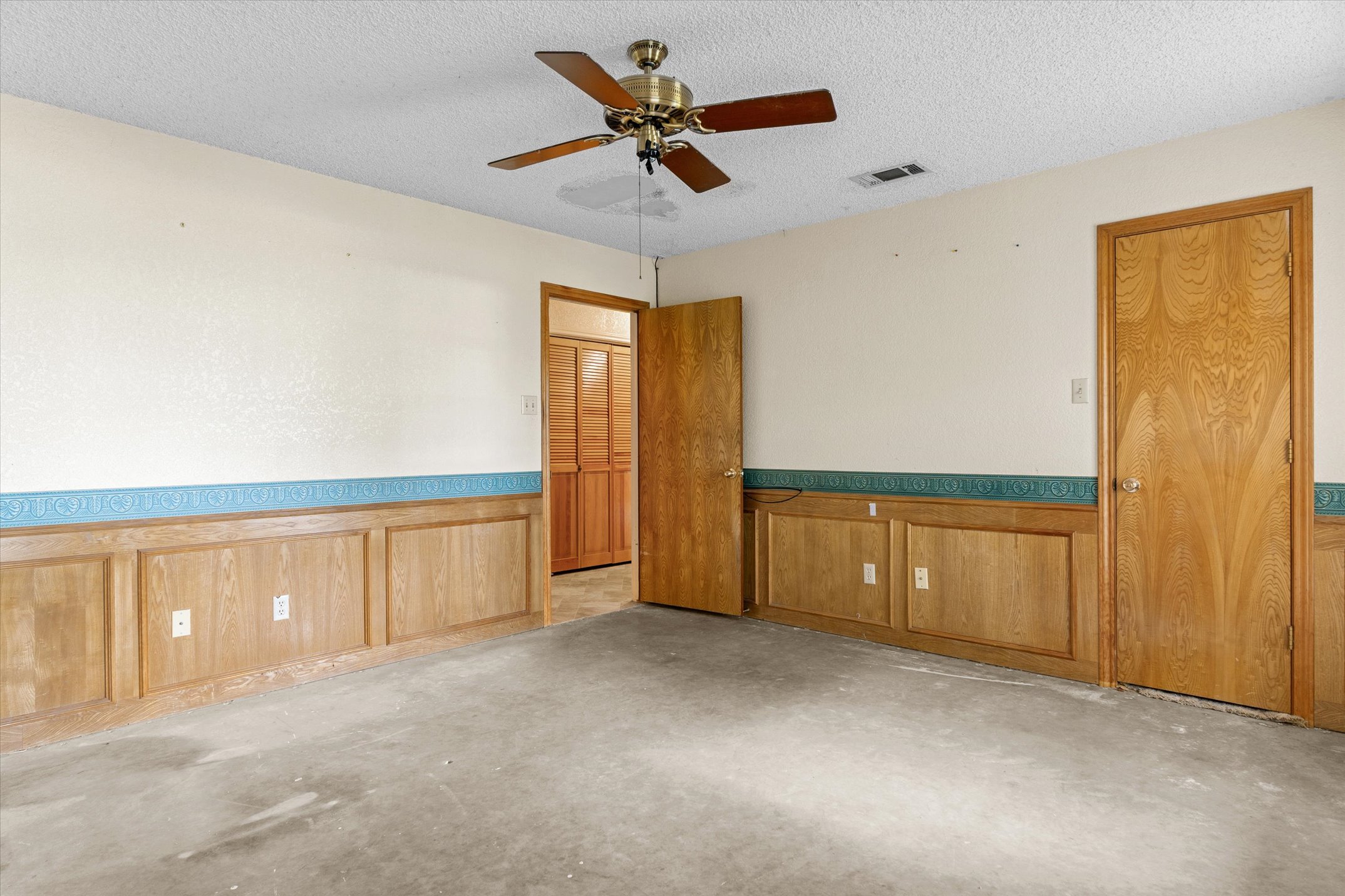 Canton, Texas, 75103, United States, 3 Bedrooms Bedrooms, ,2 BathroomsBathrooms,Residential,For Sale,1974992