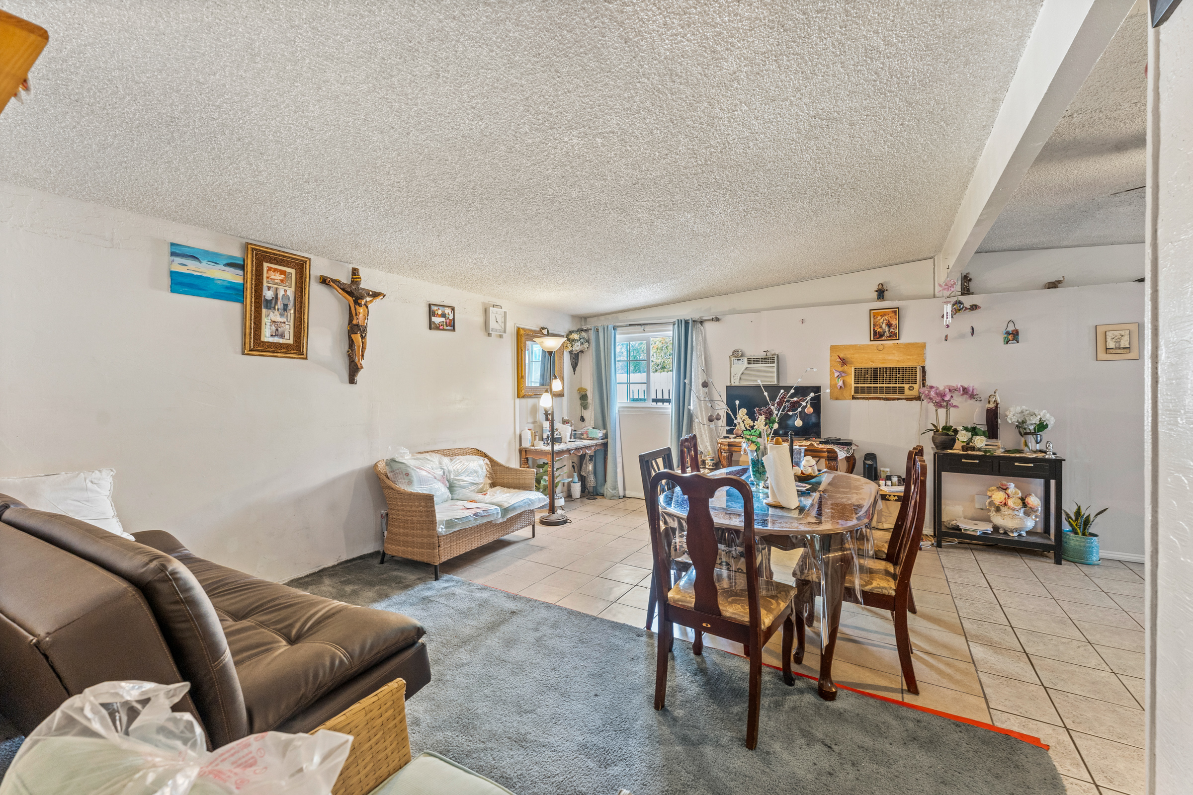 Rialto, California, 92376, United States, 4 Bedrooms Bedrooms, ,2 BathroomsBathrooms,Residential,For Sale,1973663