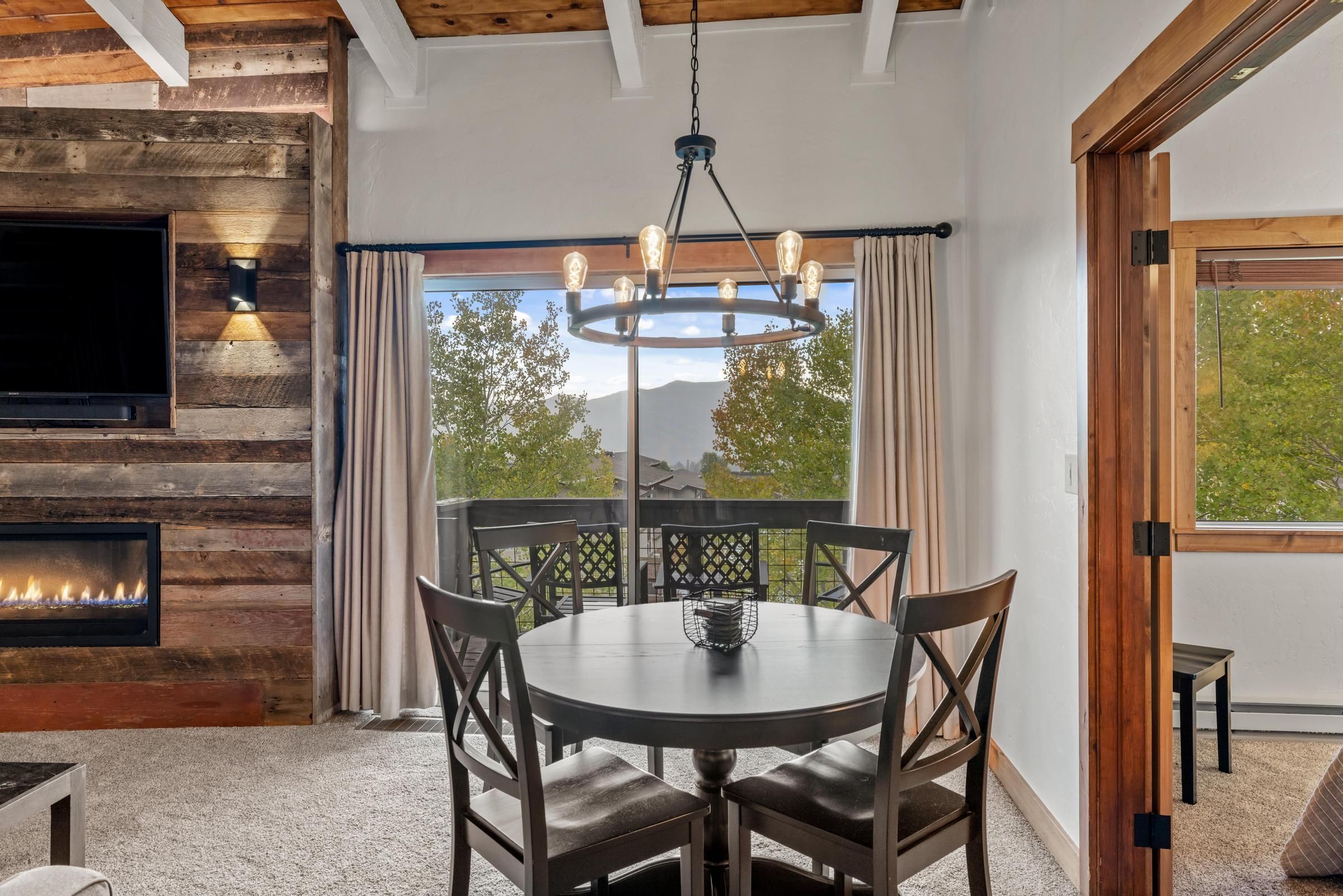  2275 Storm Meadows Drive, Steamboat Springs, CO 80487 - 物件實景