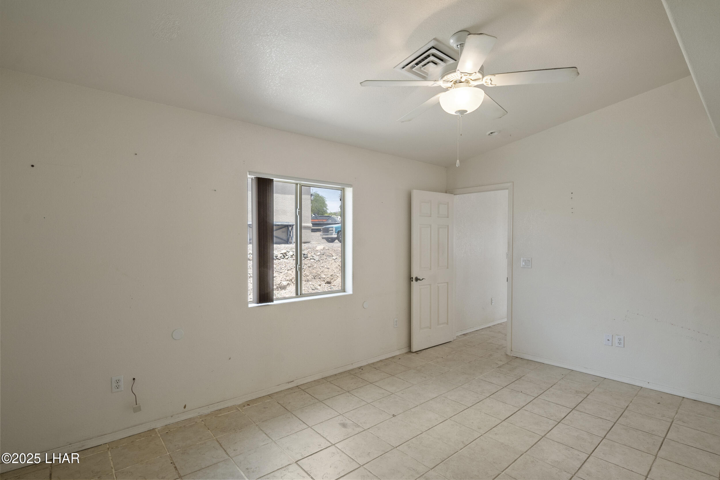 Lake Havasu City, Arizona, 86406, United States, 3 Bedrooms Bedrooms, ,1 BathroomBathrooms,Residential,For Sale,1838227