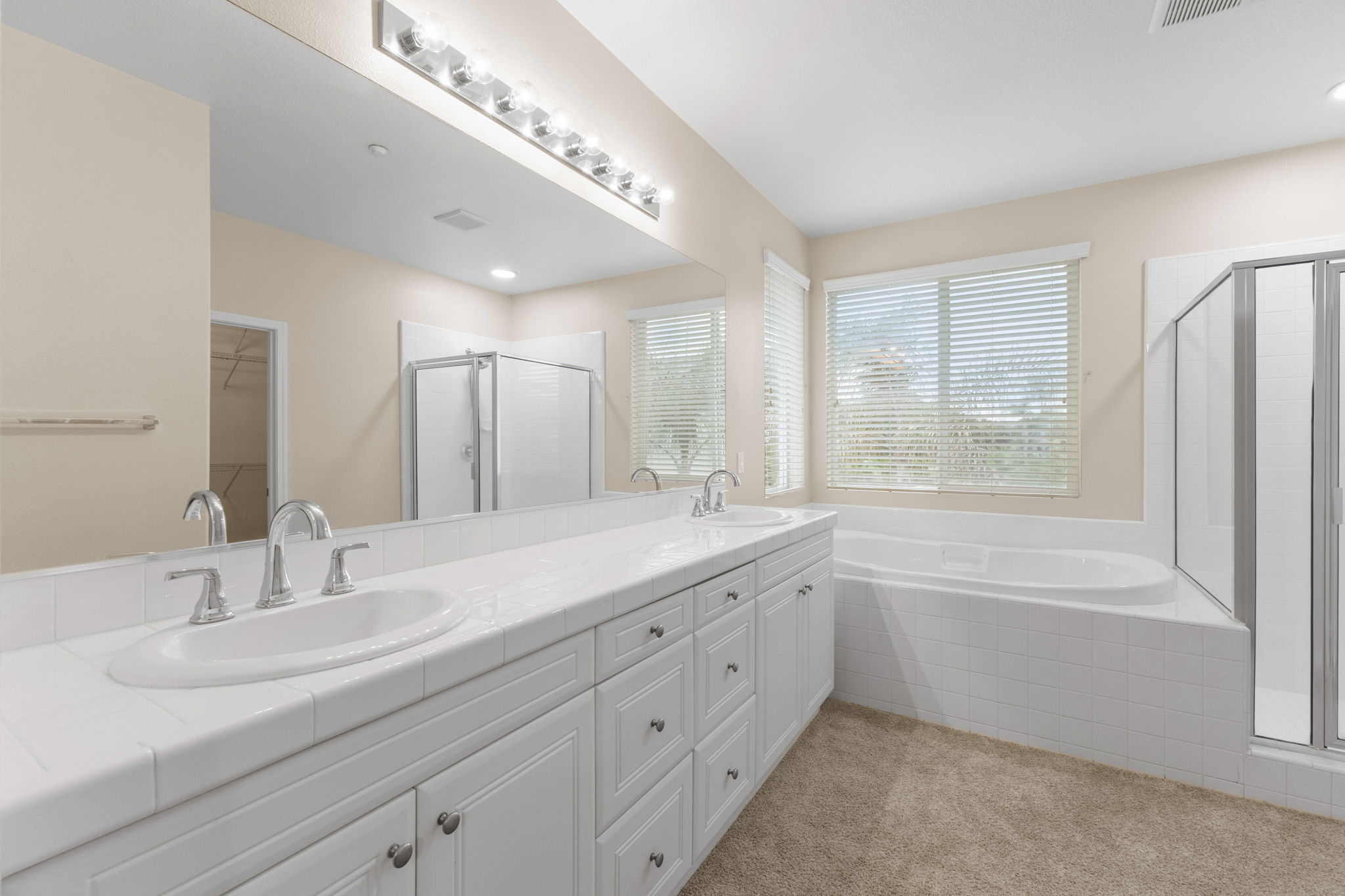Redlands, California, 92374, United States, 6 Bedrooms Bedrooms, ,4 BathroomsBathrooms,Residential,For Sale,1923576