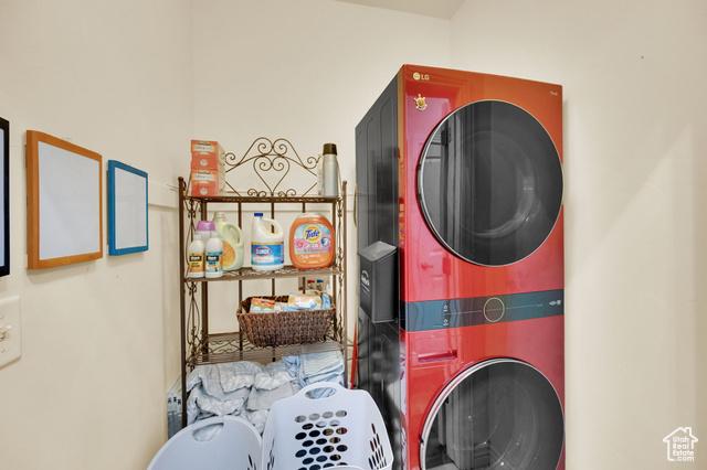 South Jordan, Utah, 84009, United States, 4 Bedrooms Bedrooms, ,4 BathroomsBathrooms,Residential,For Sale,1979446