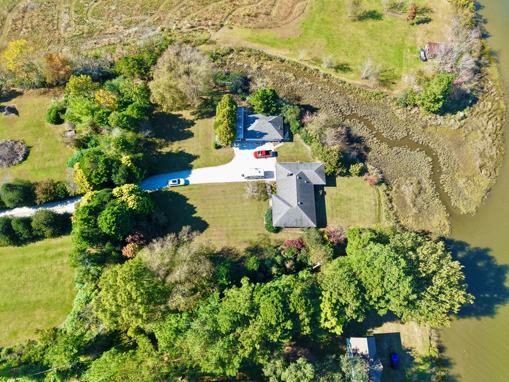 Onancock, Virginia, 23417, United States, 2 Bedrooms Bedrooms, ,2 BathroomsBathrooms,Residential,For Sale,1971701