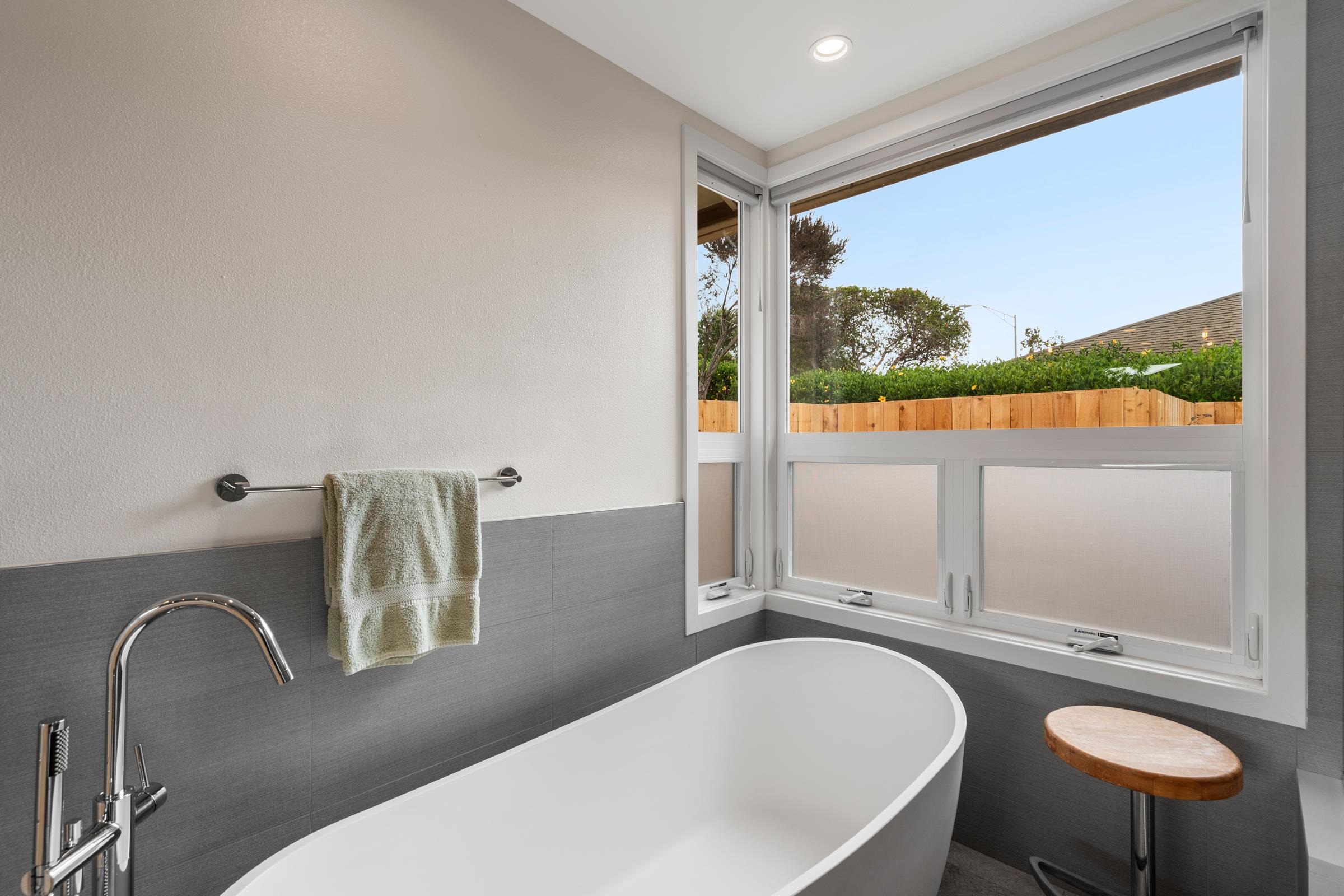 Kula, Hawaii, 96790, United States, 3 Bedrooms Bedrooms, ,2 BathroomsBathrooms,Residential,For Sale,1987639