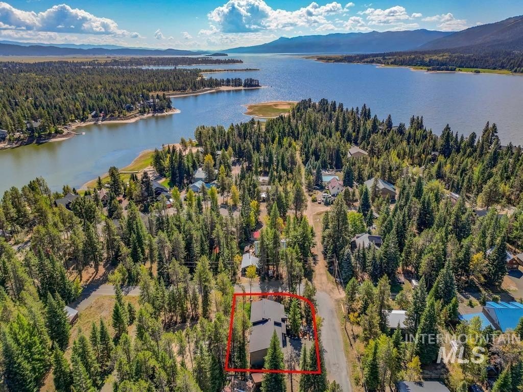 Donnelly, Idaho, 83615, United States, 3 Bedrooms Bedrooms, ,3 BathroomsBathrooms,Residential,For Sale,1976612