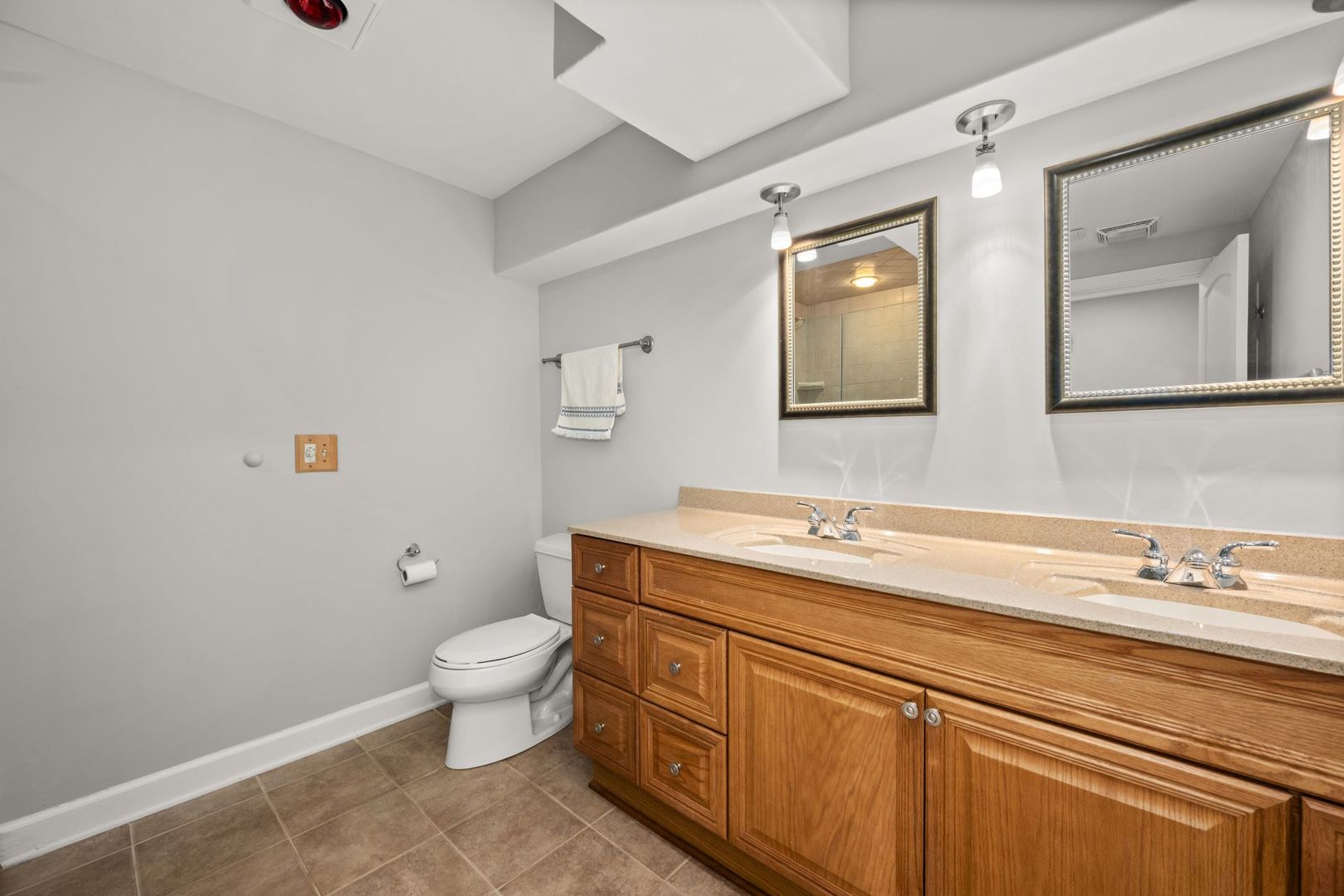 West Chicago, Illinois, 60185, United States, 4 Bedrooms Bedrooms, ,4 BathroomsBathrooms,Residential,For Sale,1991101