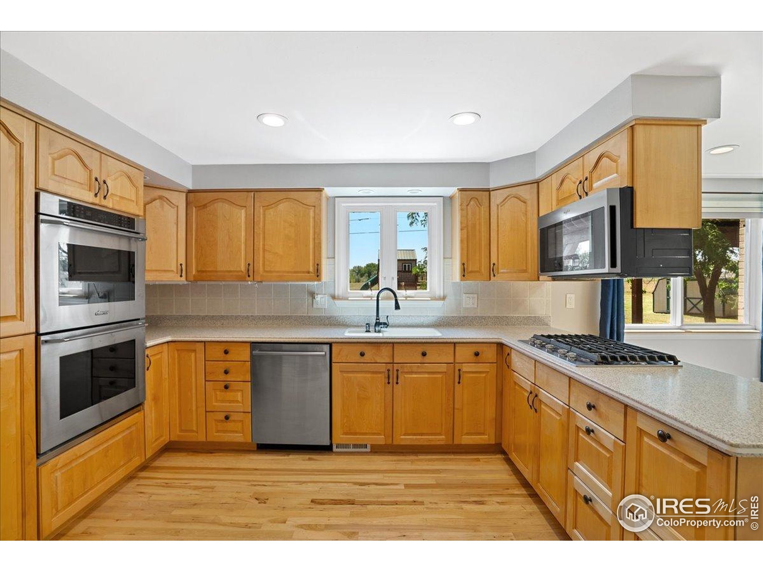 Longmont, Colorado, 80504, United States, 5 Bedrooms Bedrooms, ,1 BathroomBathrooms,Residential,For Sale,1933238