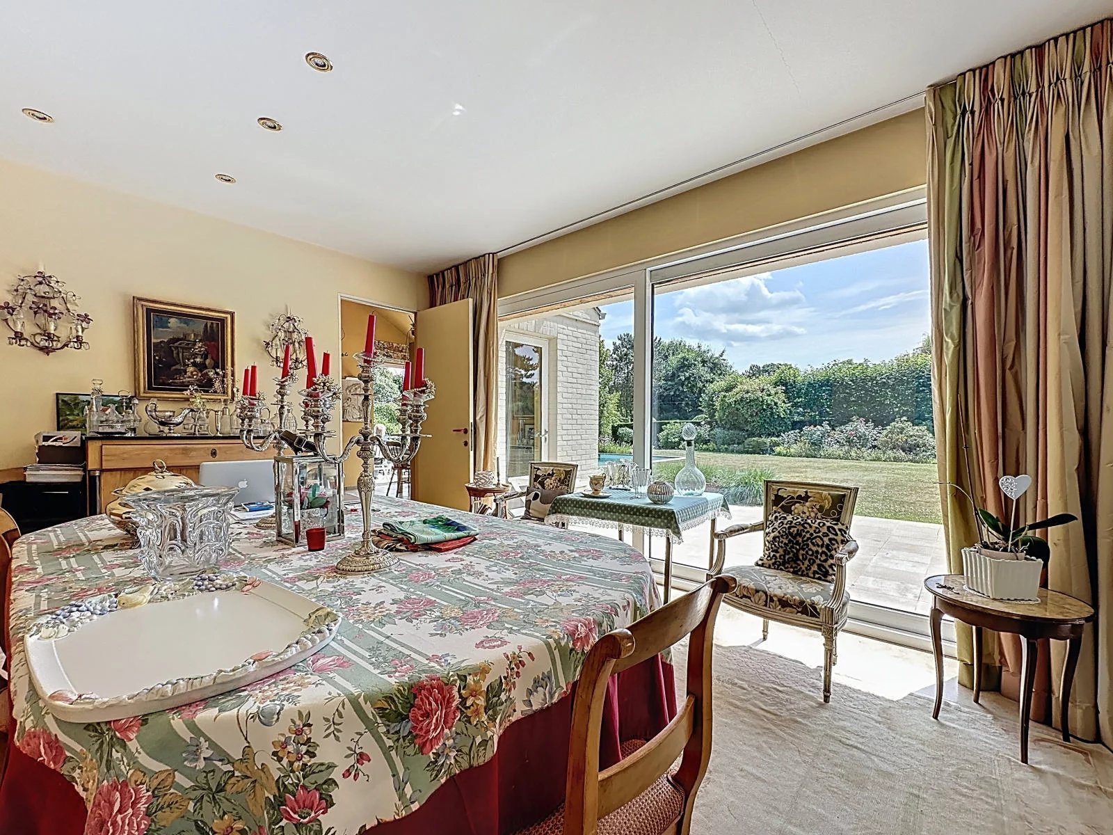 Rhode-Saint-Genese, Flanders, 1640, BE, 5 Bedrooms Bedrooms, ,3 BathroomsBathrooms,Residential,For Sale,2002019