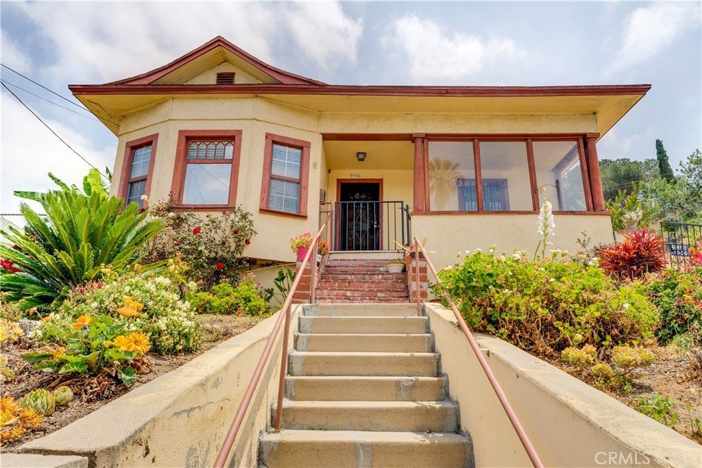 Los Angeles, California, 90031, United States, 3 Bedrooms Bedrooms, ,1 BathroomBathrooms,Residential,For Sale,1990461