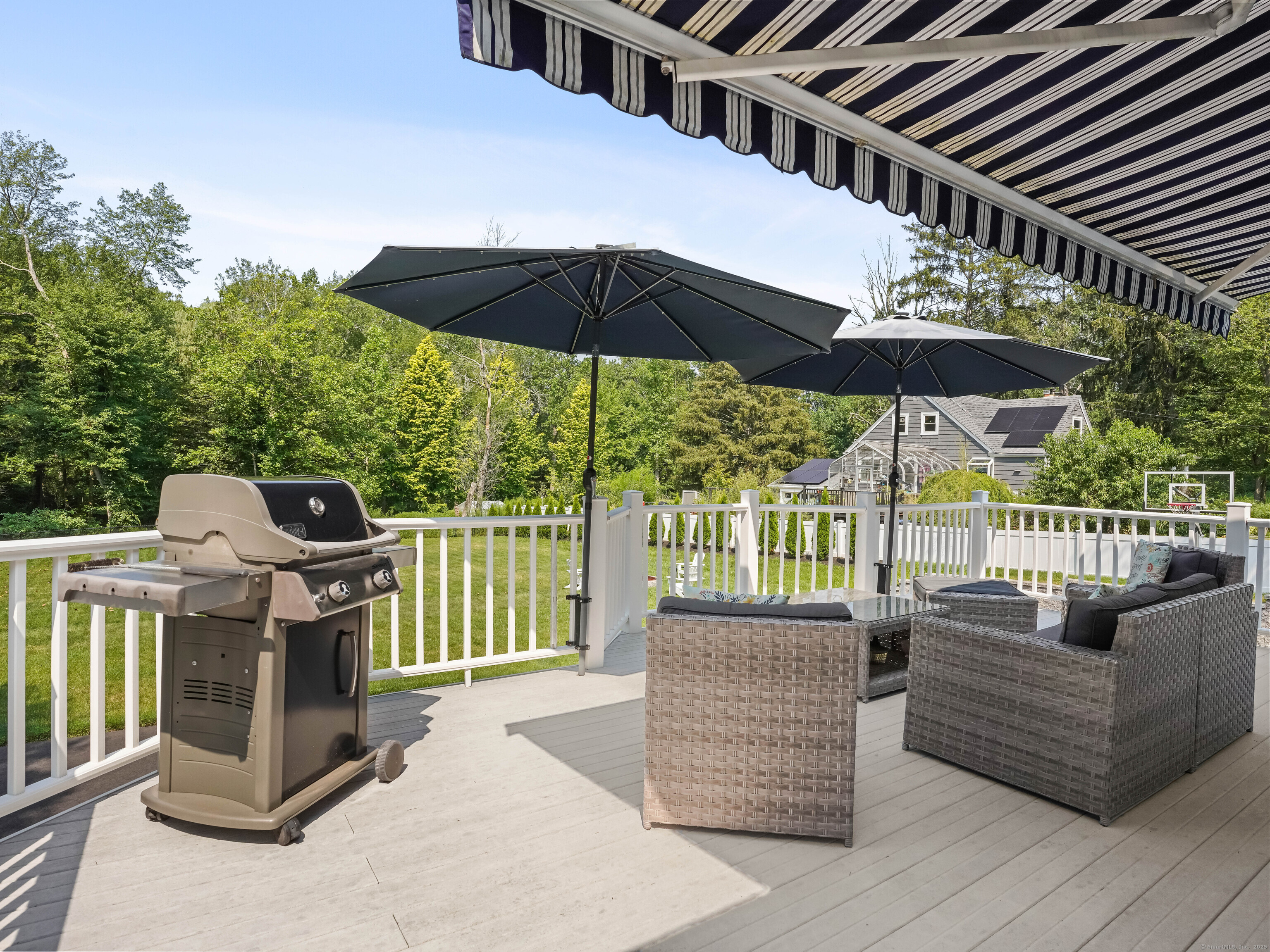 Trumbull, Connecticut, 06611, United States, 2 Bedrooms Bedrooms, ,2 BathroomsBathrooms,Residential,For Sale,1917497