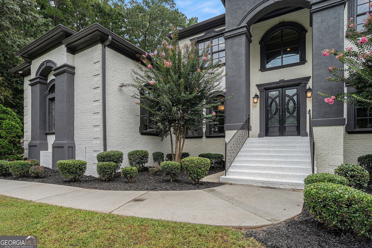 Atlanta, Georgia, 30331, United States, 6 Bedrooms Bedrooms, ,6 BathroomsBathrooms,Residential,For Sale,1929933