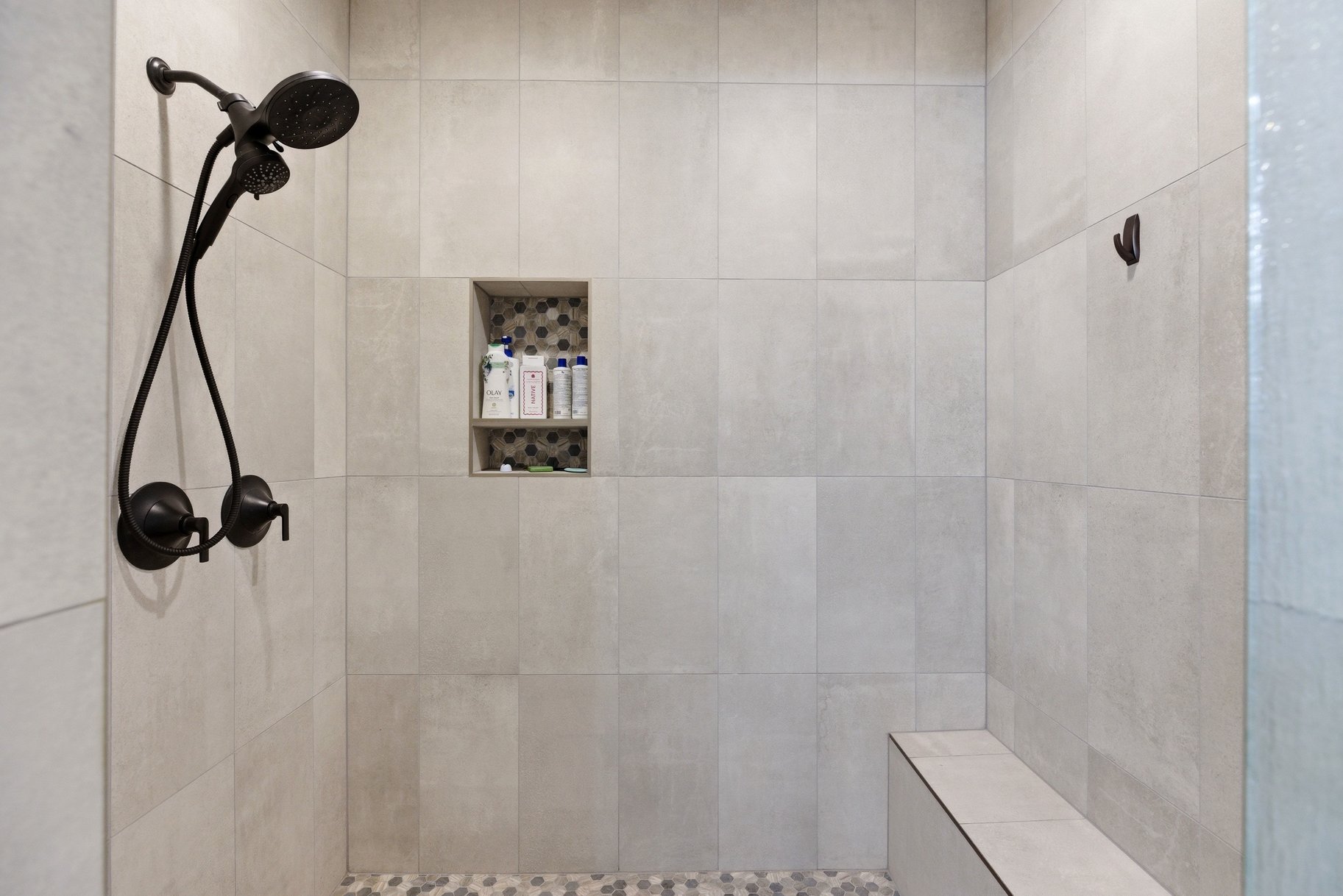  5 Acres • Two Homes In One • Horse Property With Flexible Living Options - 物件實景