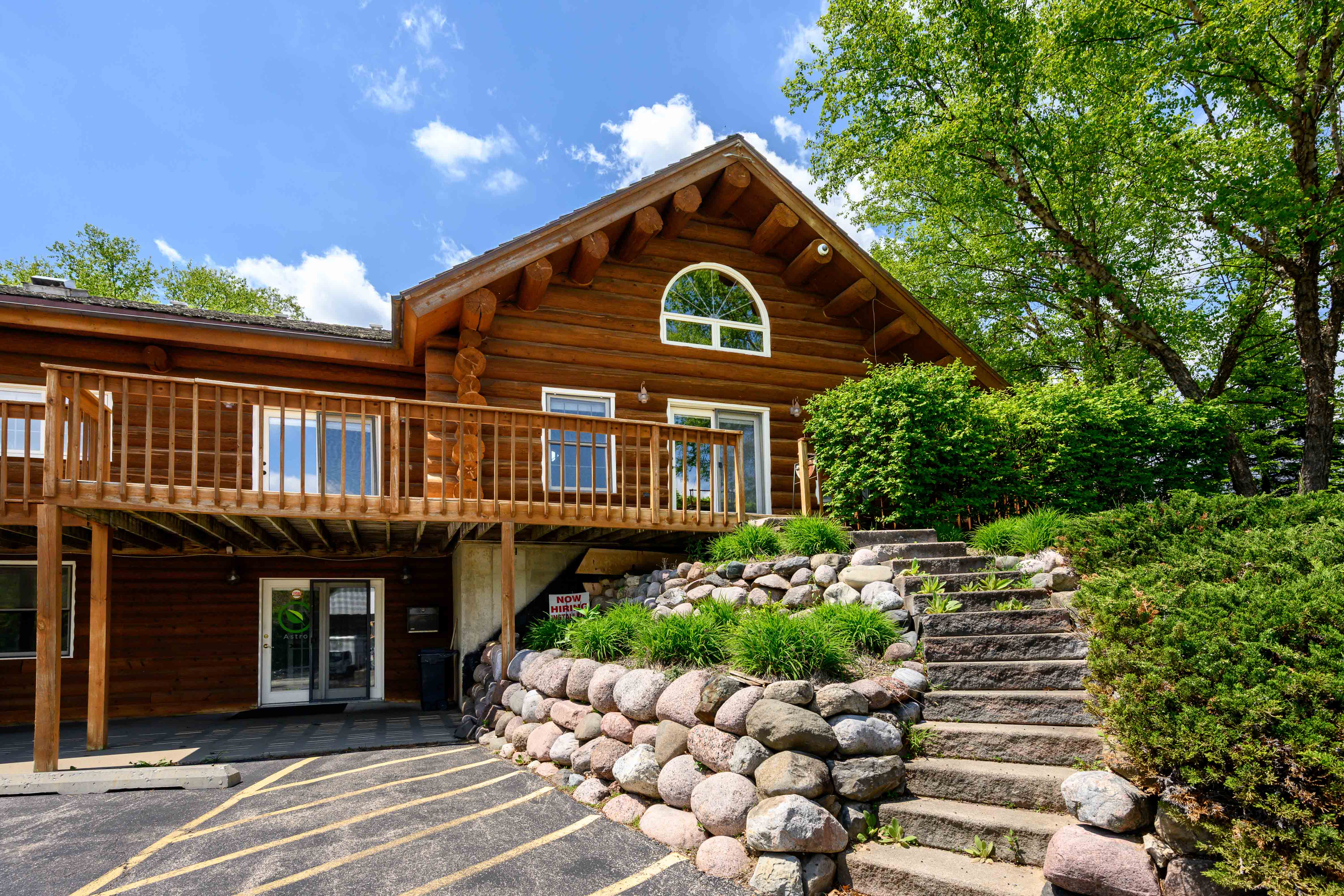  Stunning Real Log Home - 物件實景