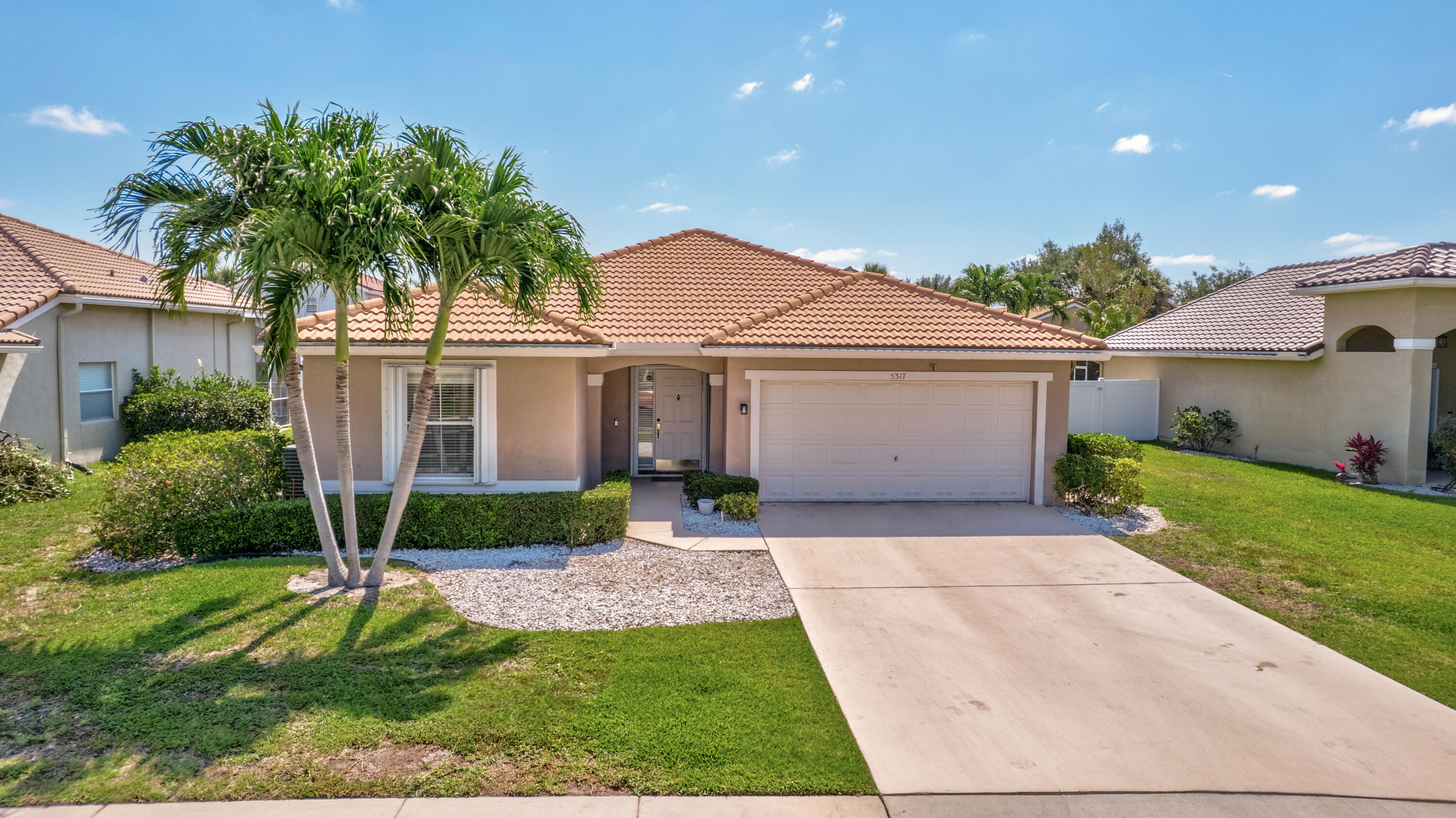 Lake Worth, Florida, 33463, United States, 3 Bedrooms Bedrooms, ,2 BathroomsBathrooms,Residential,For Sale,1796226