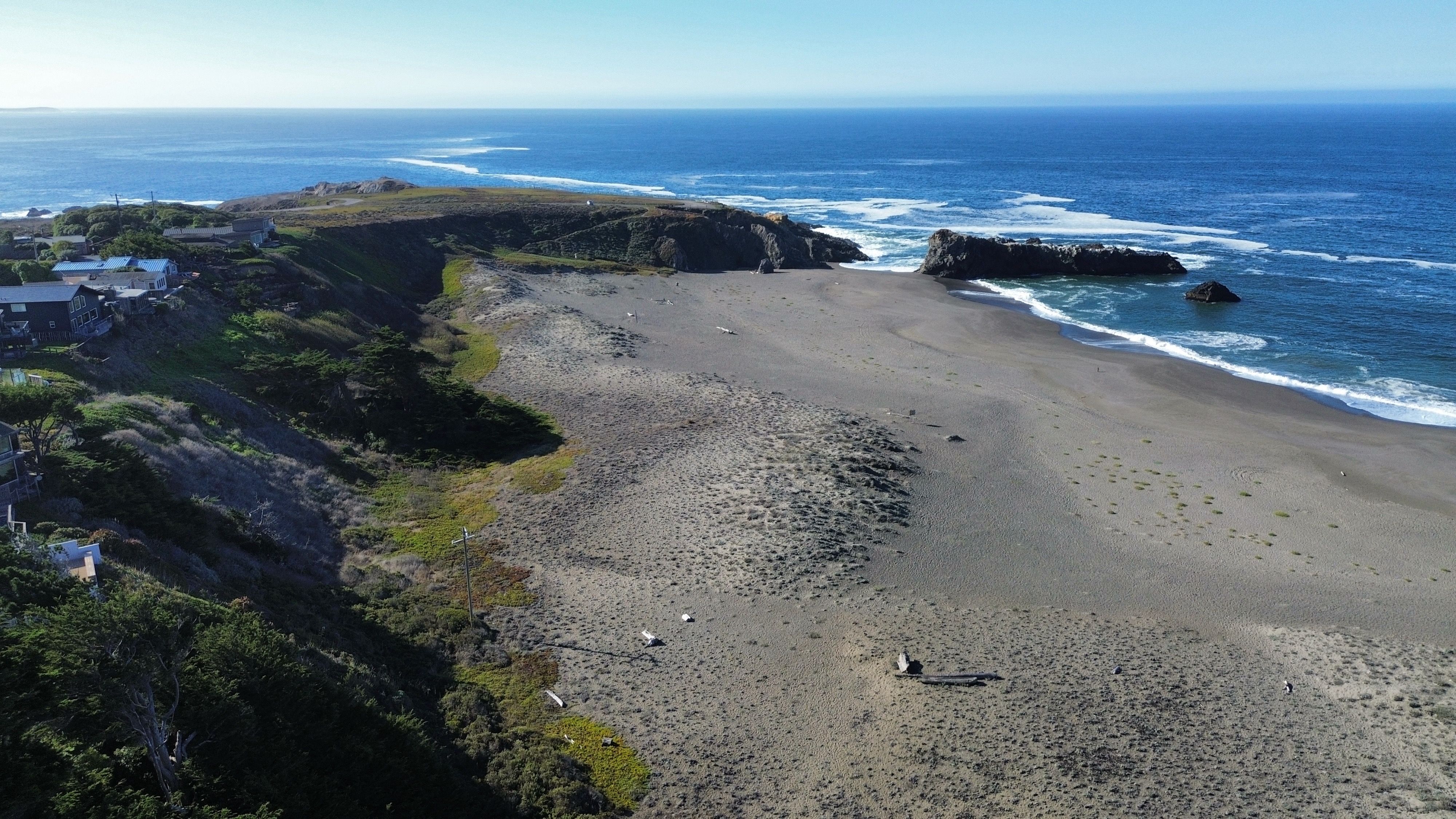  7141 Cliff Avenue, Bodega Bay, CA 94923 - 物件實景