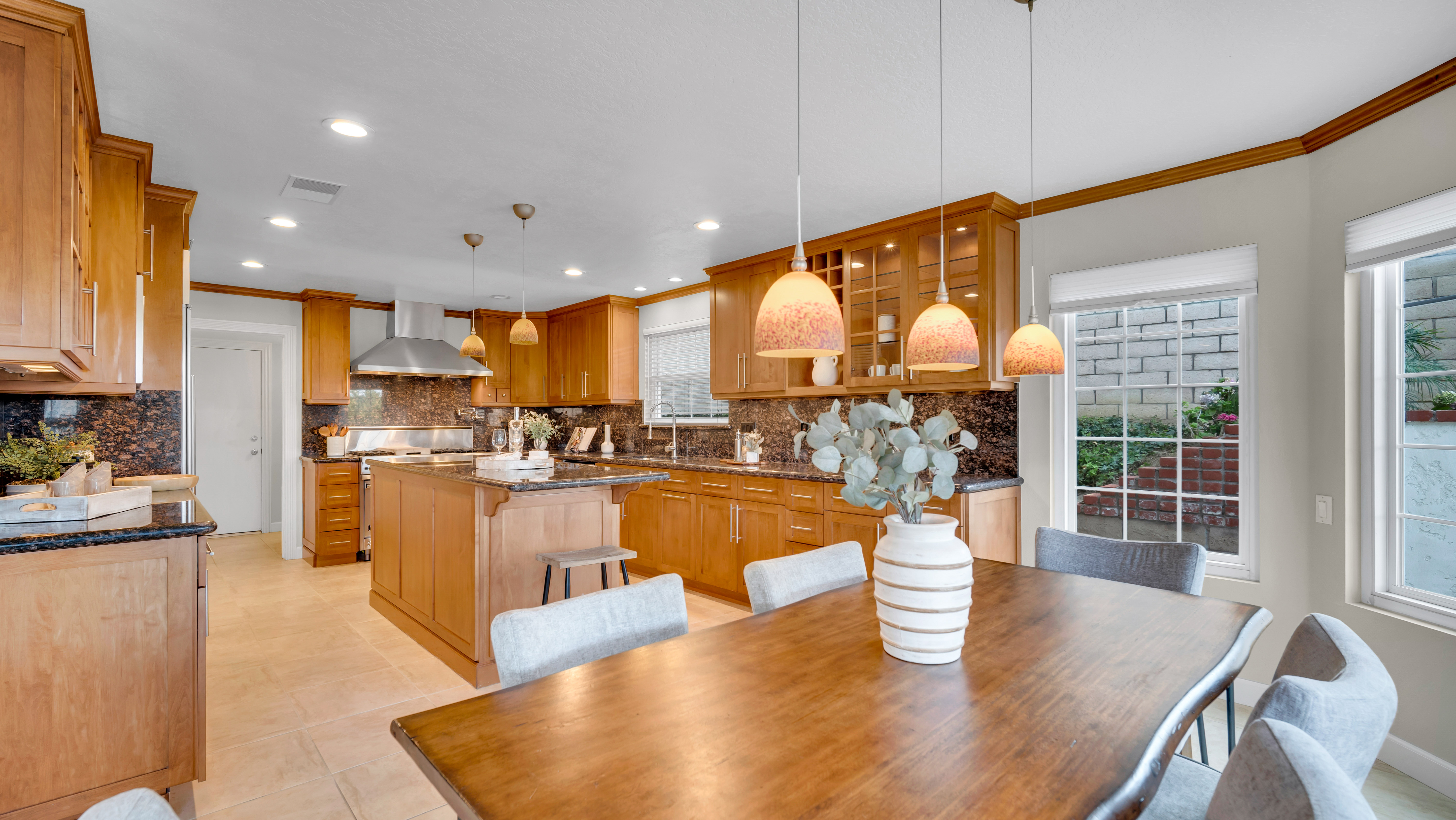  6139 East West View Drive, Orange, CA 92869 - 物件實景