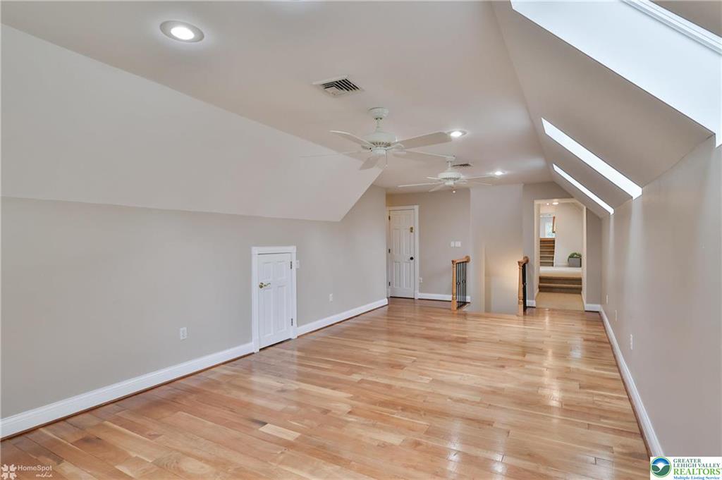 Stroudsburg, Pennsylvania, 18360-6926, United States, 7 Bedrooms Bedrooms, ,4 BathroomsBathrooms,Residential,For Sale,1904497