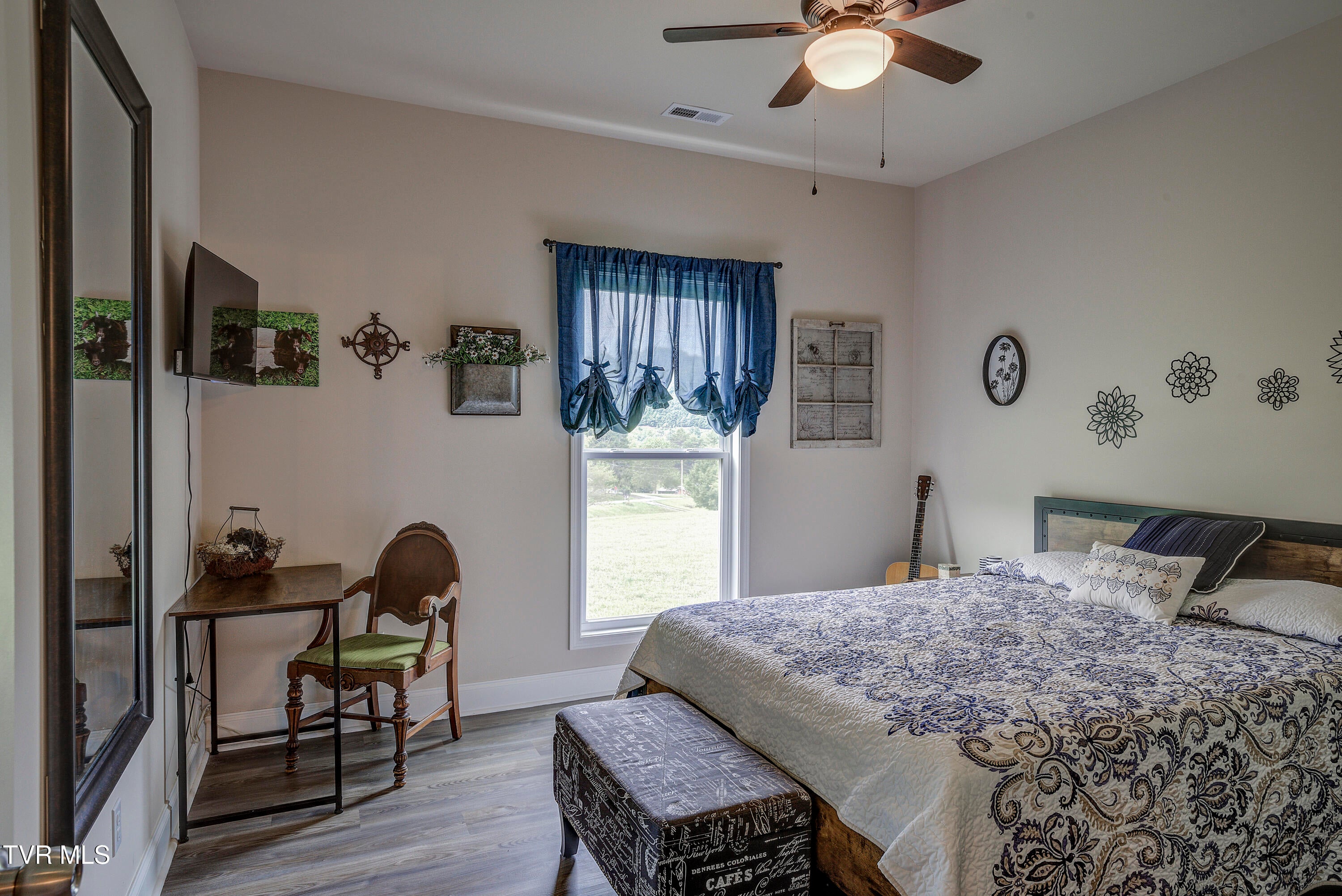 Elizabethton, Tennessee, 37643, United States, 3 Bedrooms Bedrooms, ,2 BathroomsBathrooms,Residential,For Sale,1925509