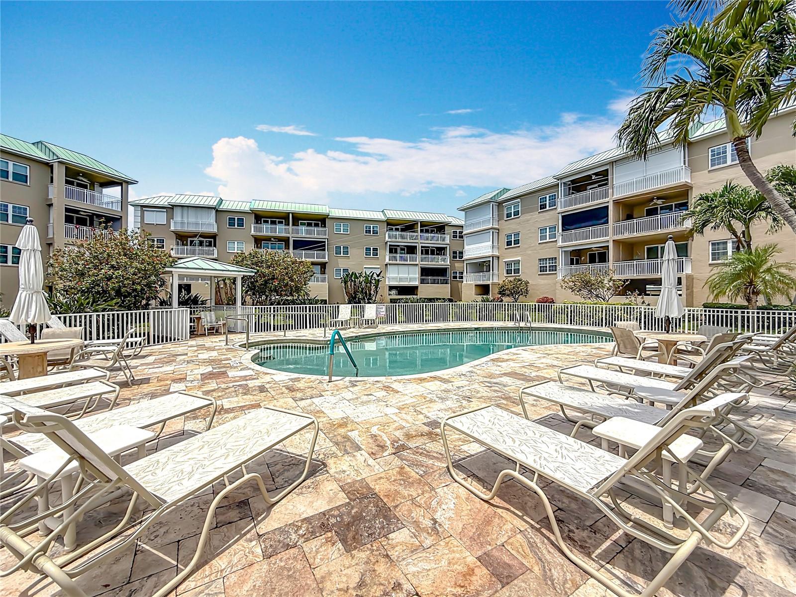 Madeira Beach, Florida, 33708, United States, 2 Bedrooms Bedrooms, ,2 BathroomsBathrooms,Residential,For Sale,1981210