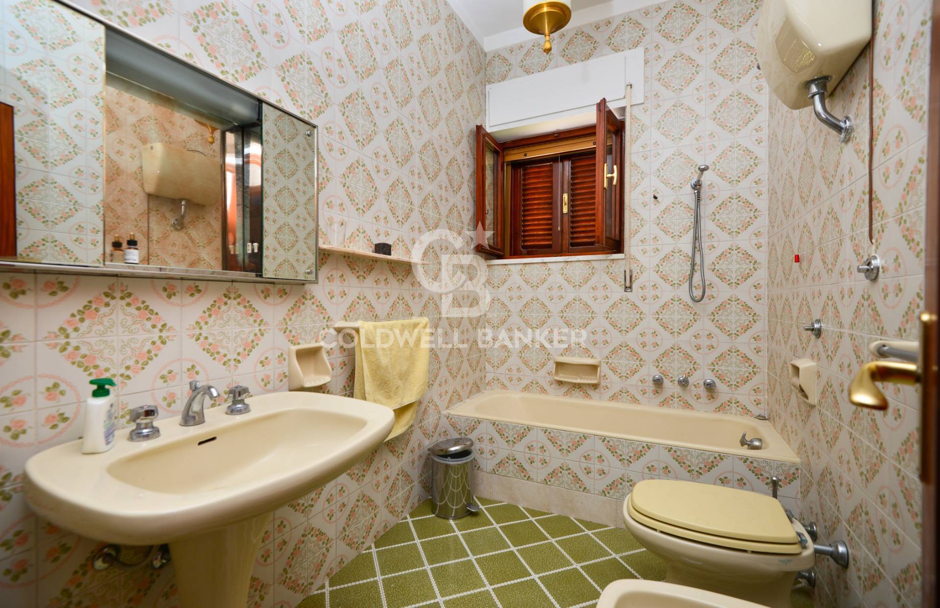 VIA NAPOLI, Bari, Bari, 70100, IT, 6 Bedrooms Bedrooms, ,4 BathroomsBathrooms,Residential,For Sale,VIA NAPOLI,1445794